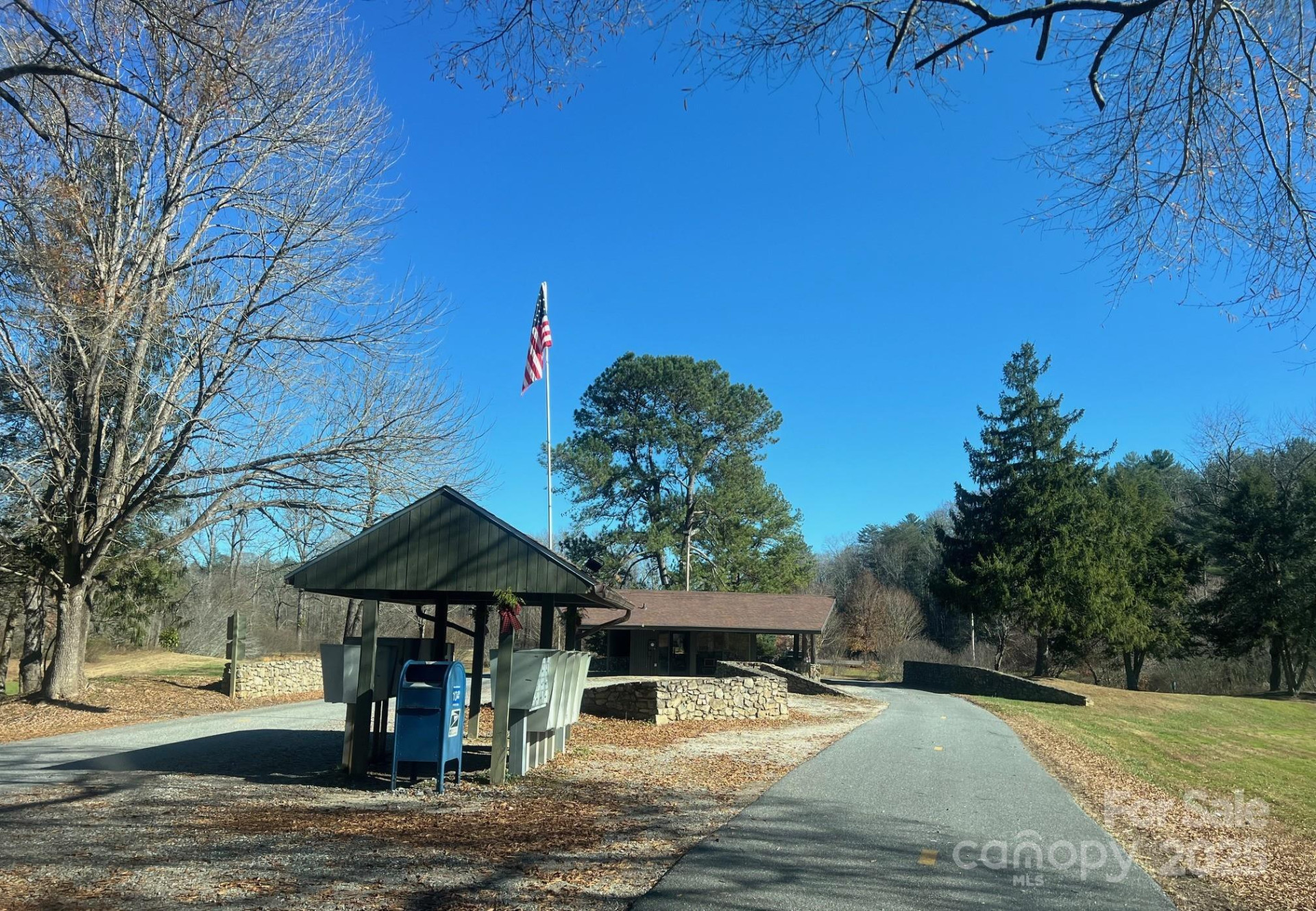 8550 Faraway Drive - Photo 38