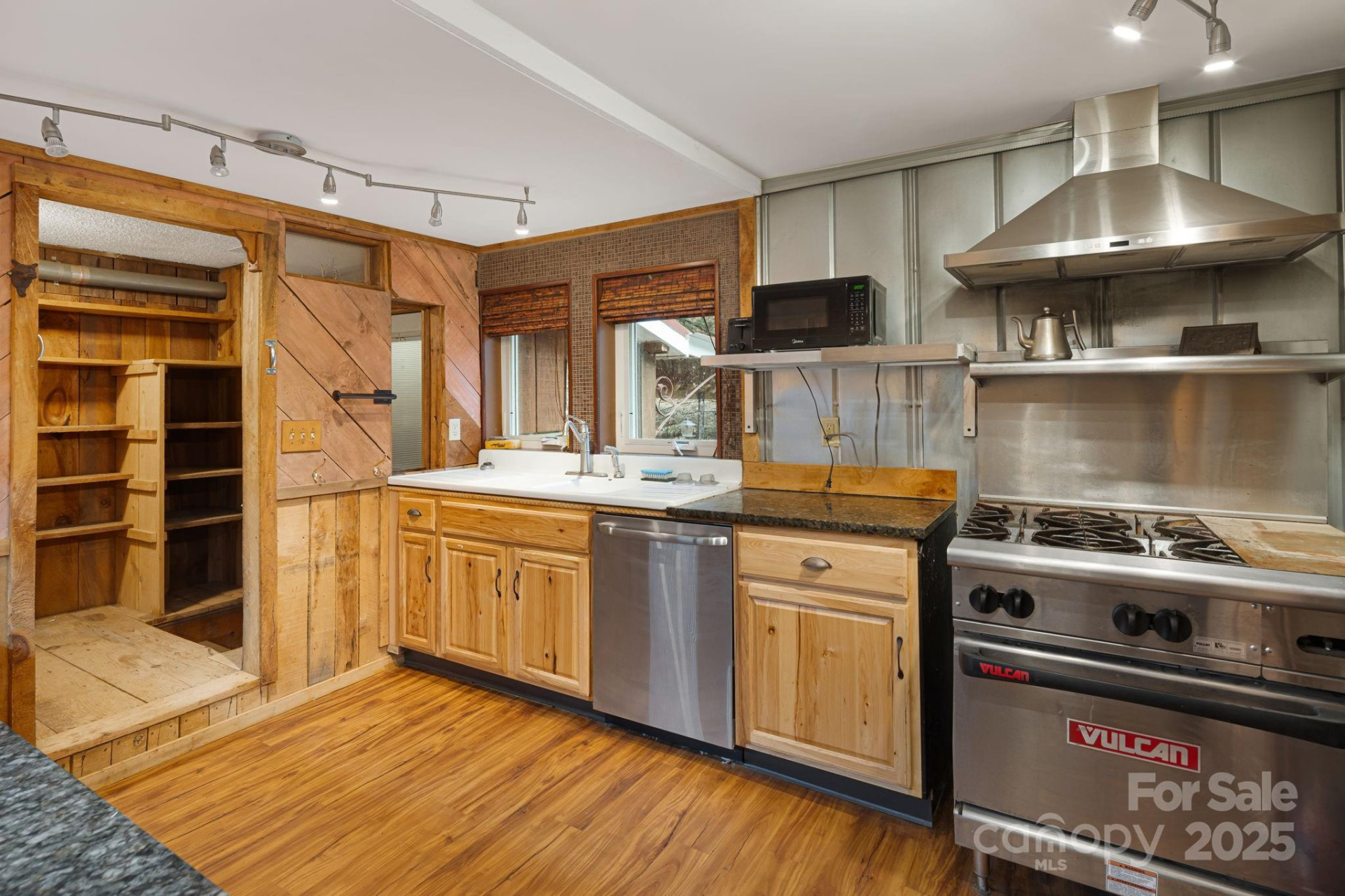 814 Little Creek Road - Photo 8