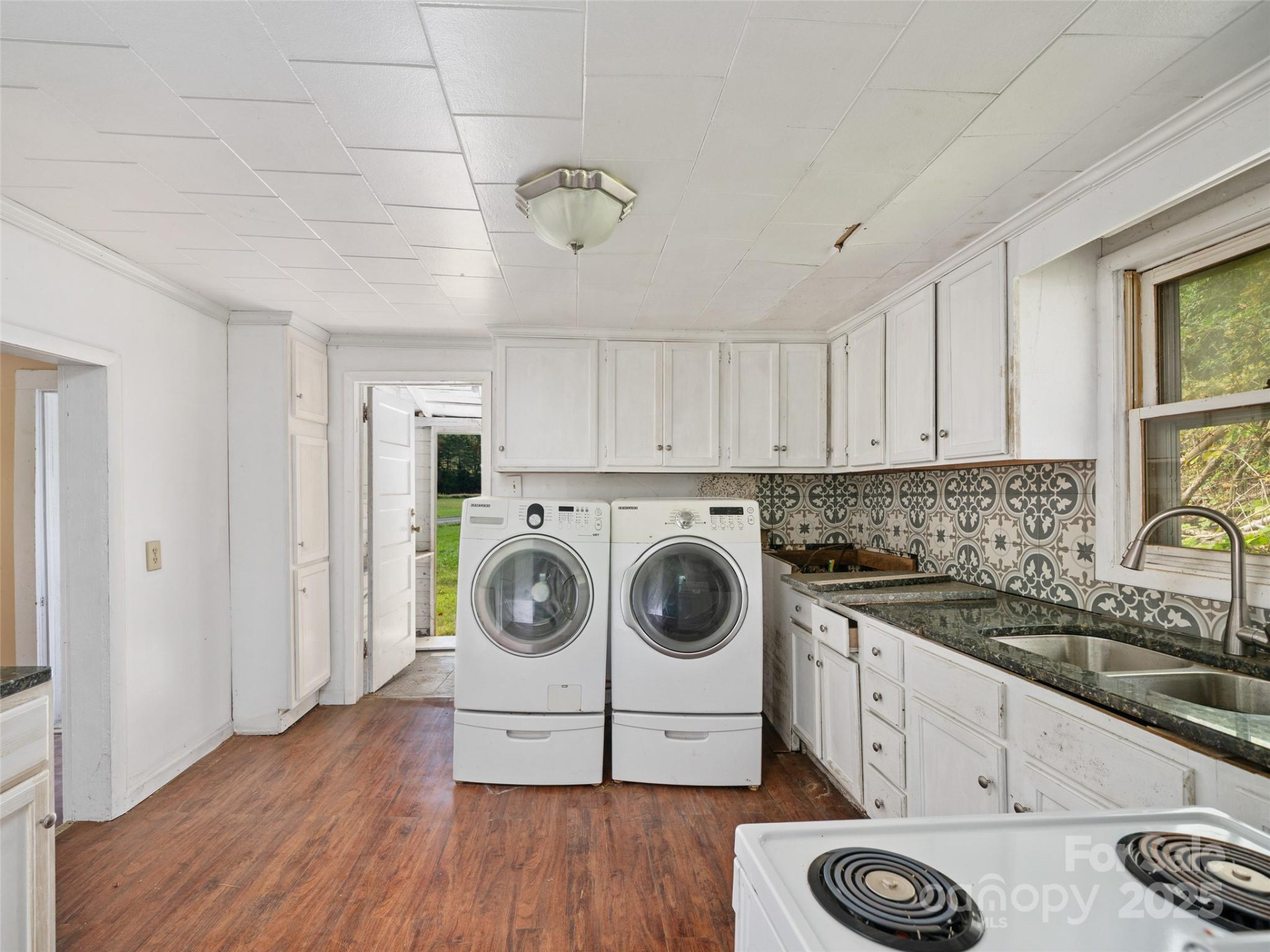 4085 Jacks Creek Road - Photo 11