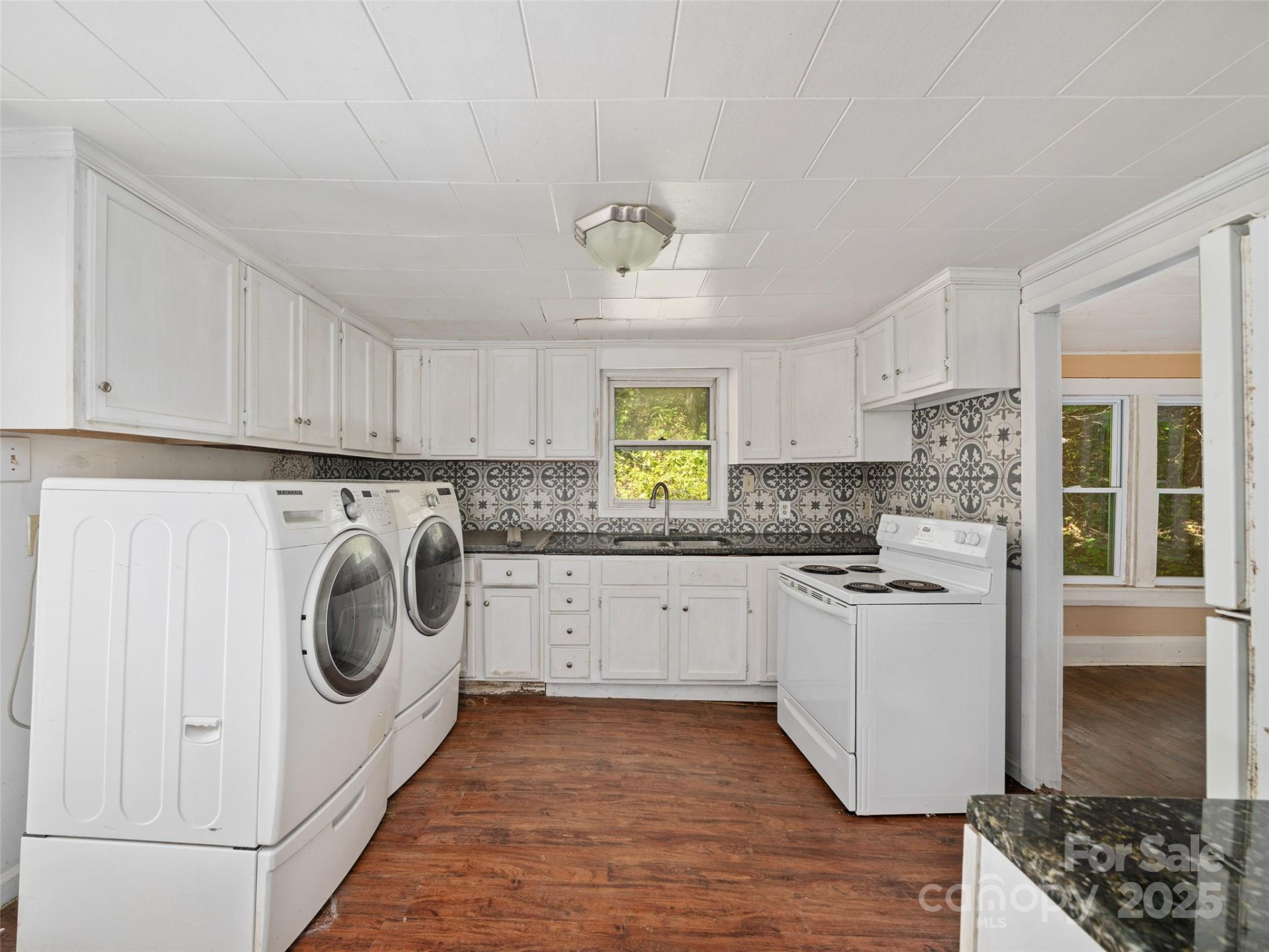 4085 Jacks Creek Road - Photo 9