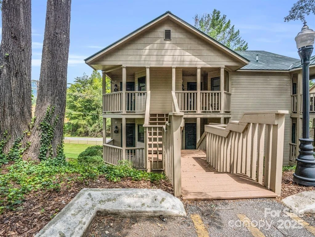 160 Whitney Boulevard - Photo 2