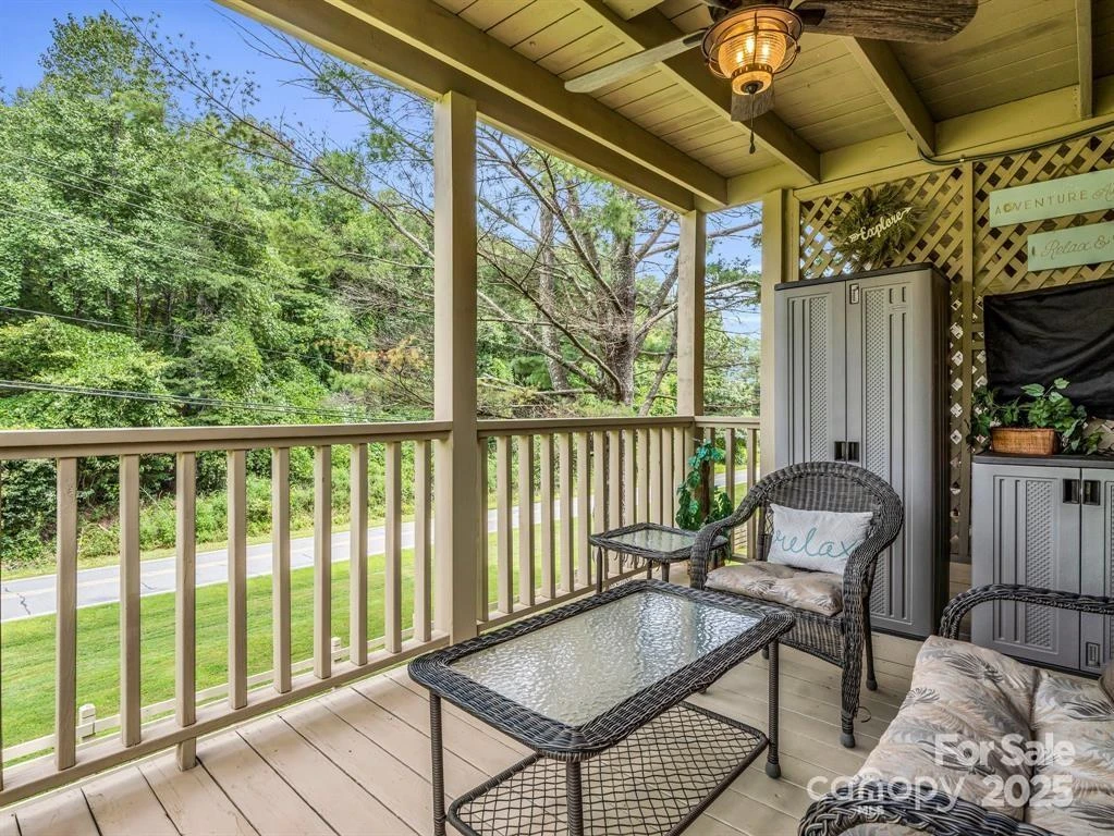 160 Whitney Boulevard - Photo 16