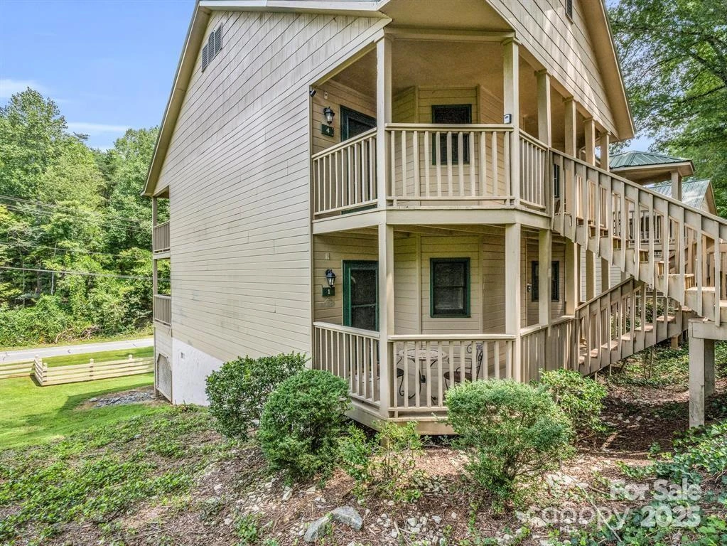 160 Whitney Boulevard - Photo 3