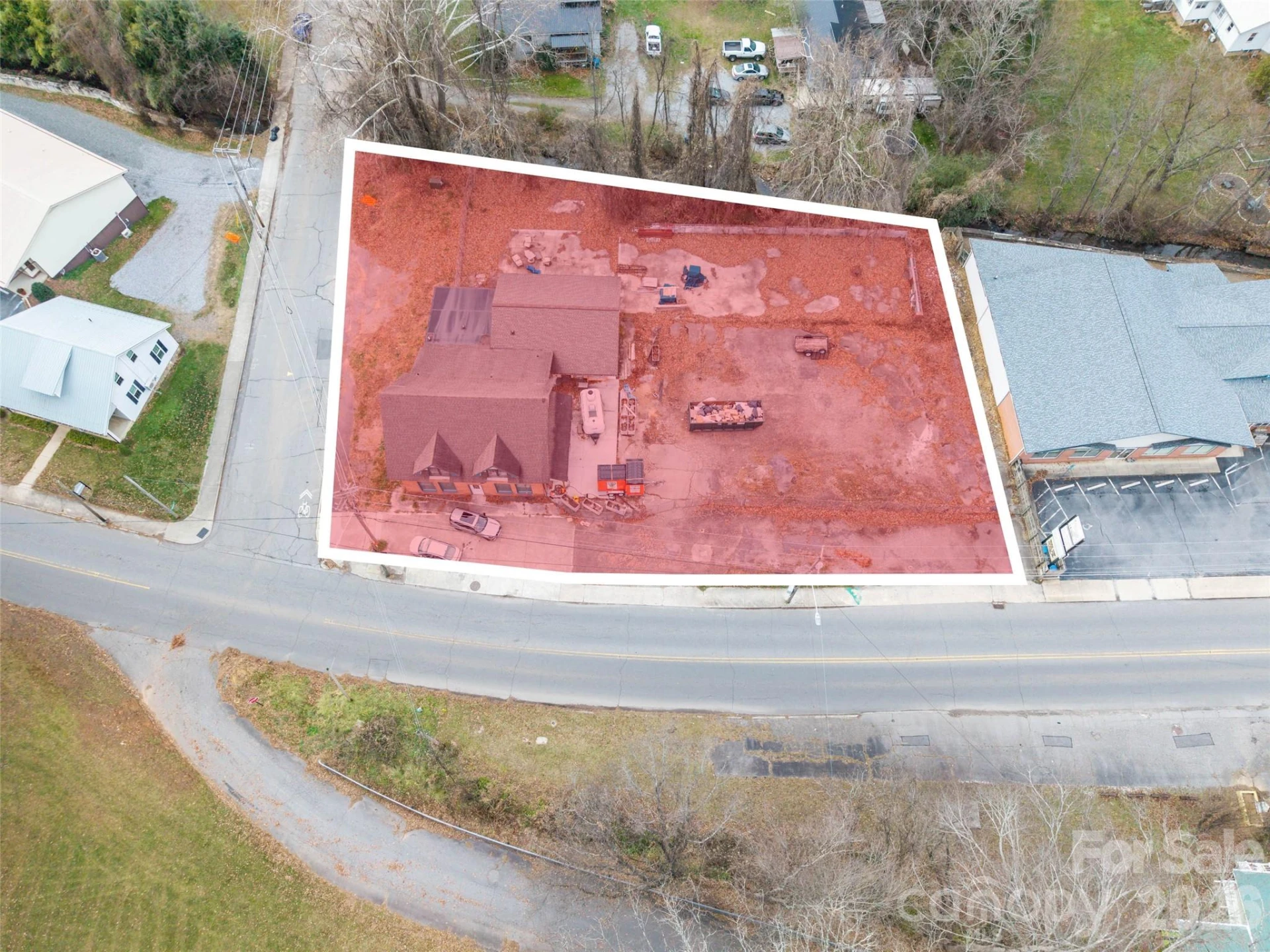 595 Main Street