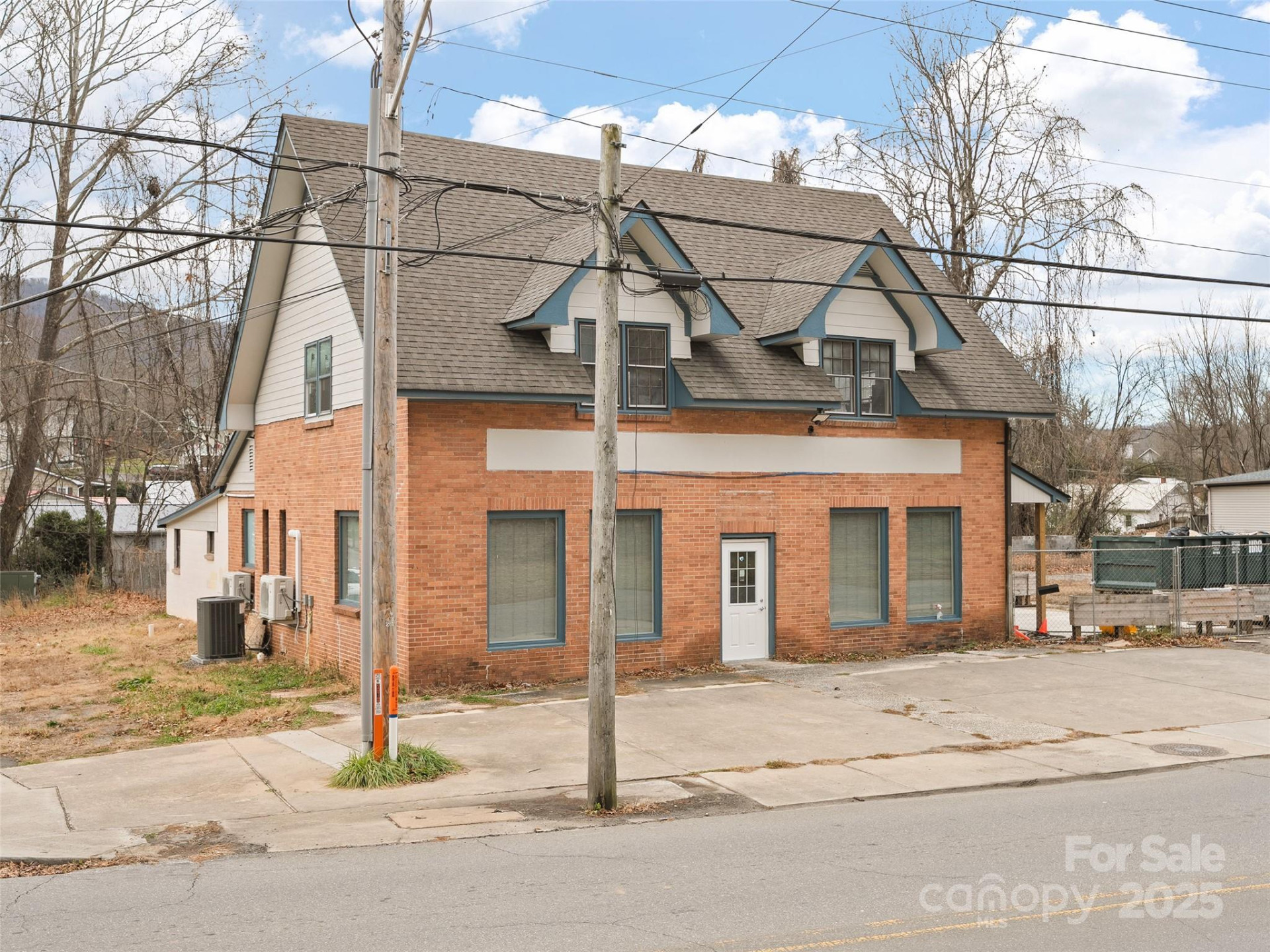 595 Main Street - Photo 3