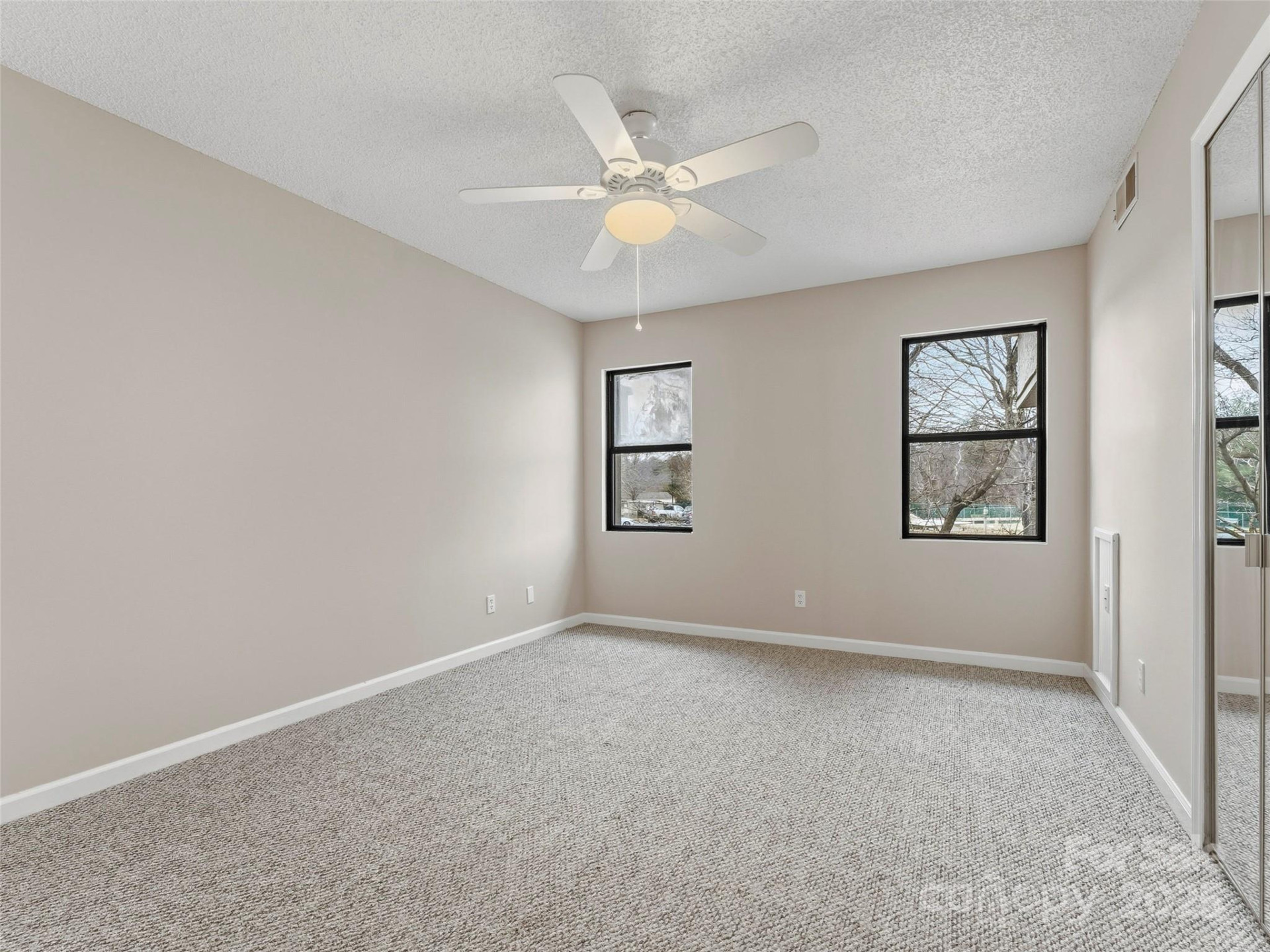 102 Abbey Circle - Photo 17
