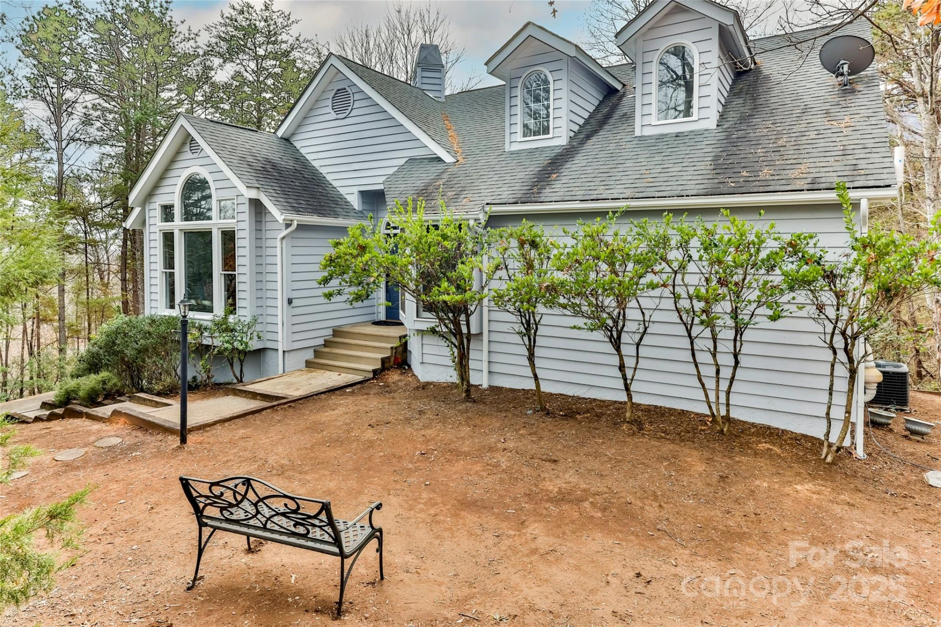 212 Ridgeway Road
