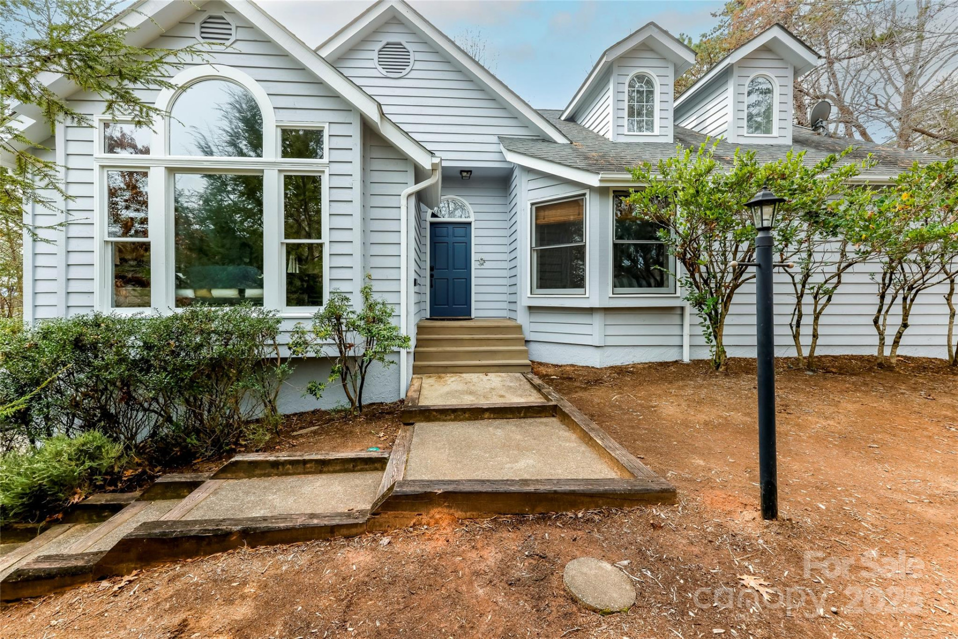 212 Ridgeway Road - Photo 2