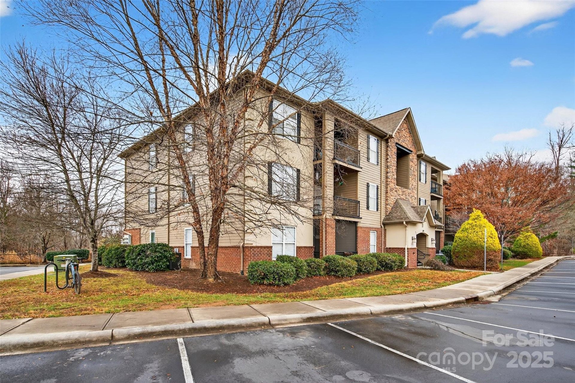 202 Brickton Village Circle #201