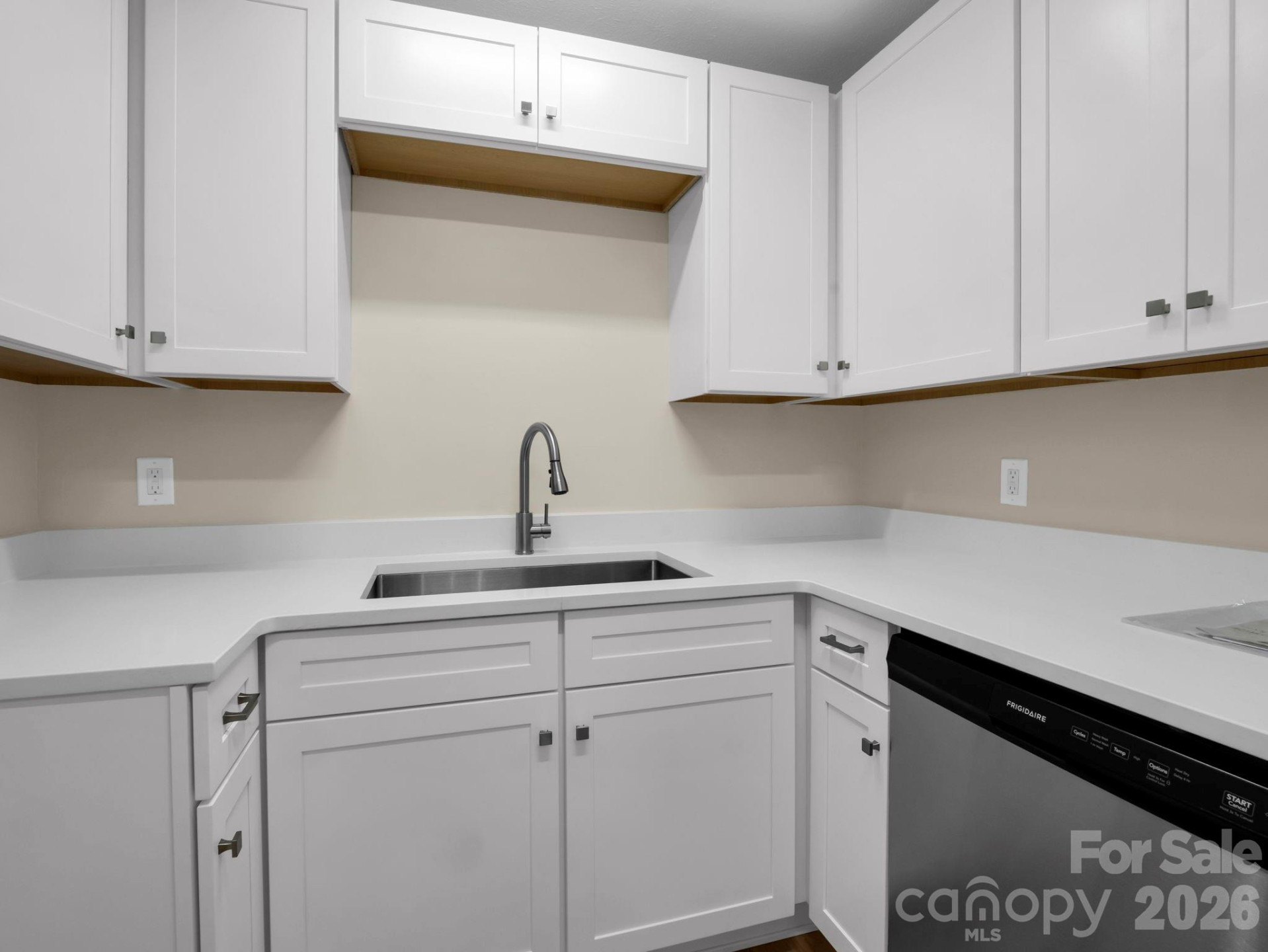 520 Courtwood Lane #4 - Photo 11