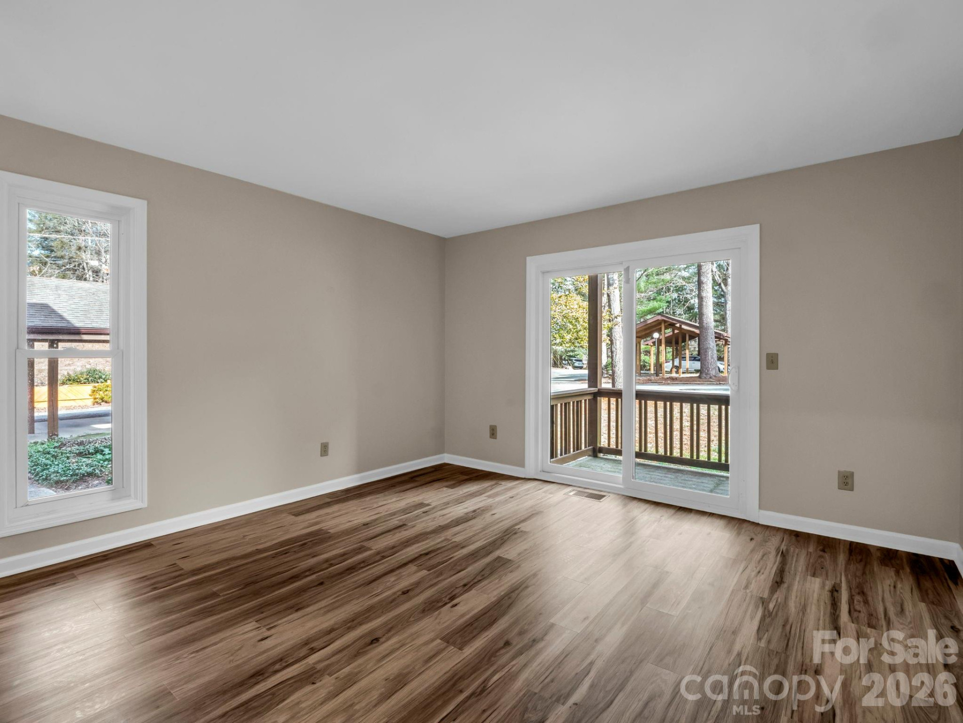 520 Courtwood Lane #4 - Photo 8