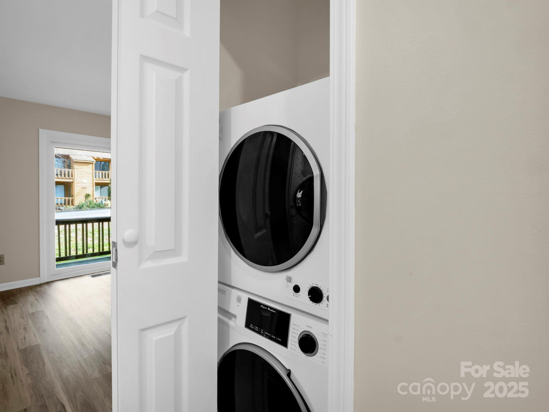 520 Courtwood Lane #8 - Photo 11