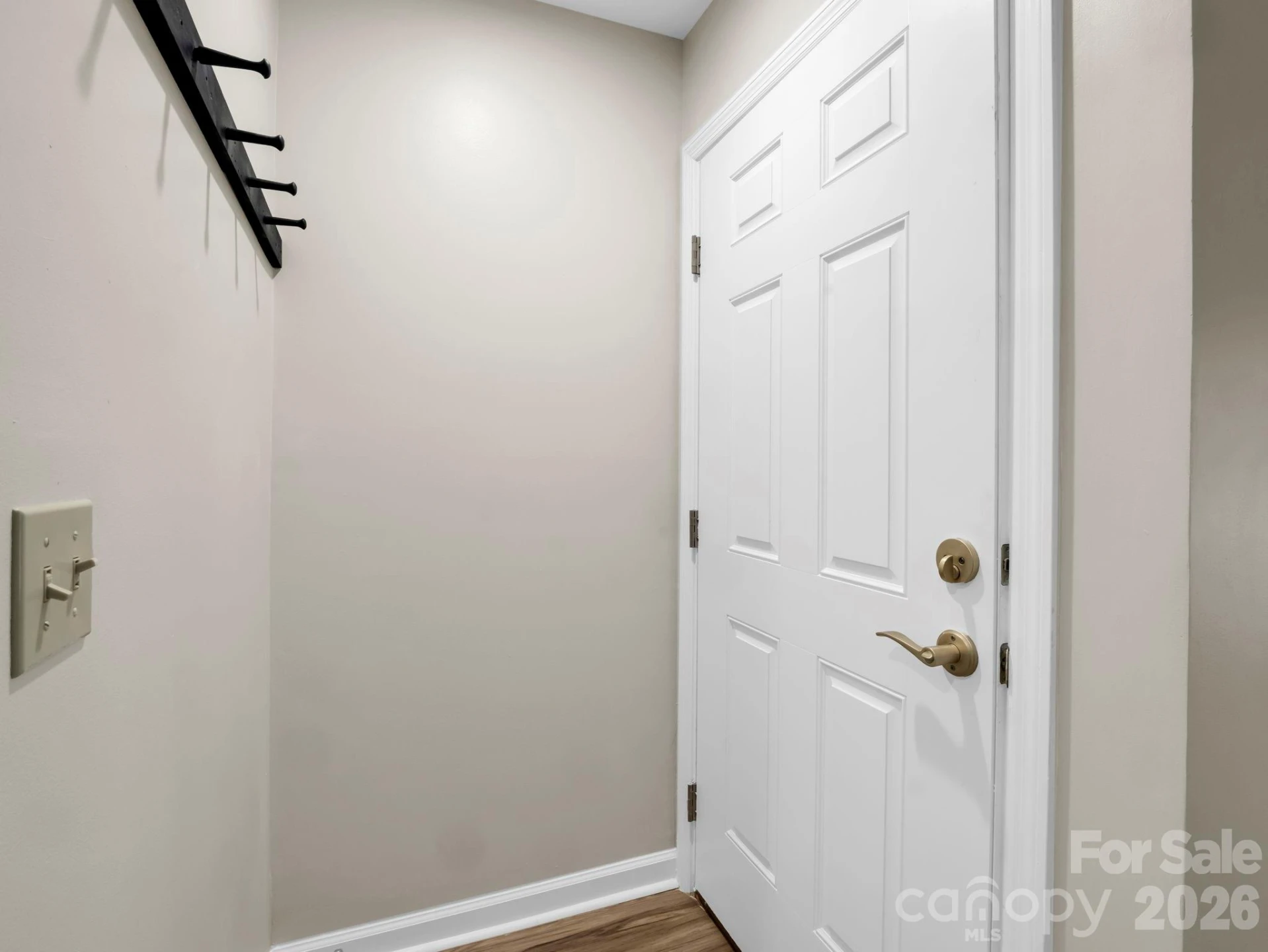 520 Courtwood Lane #8 - Photo 5