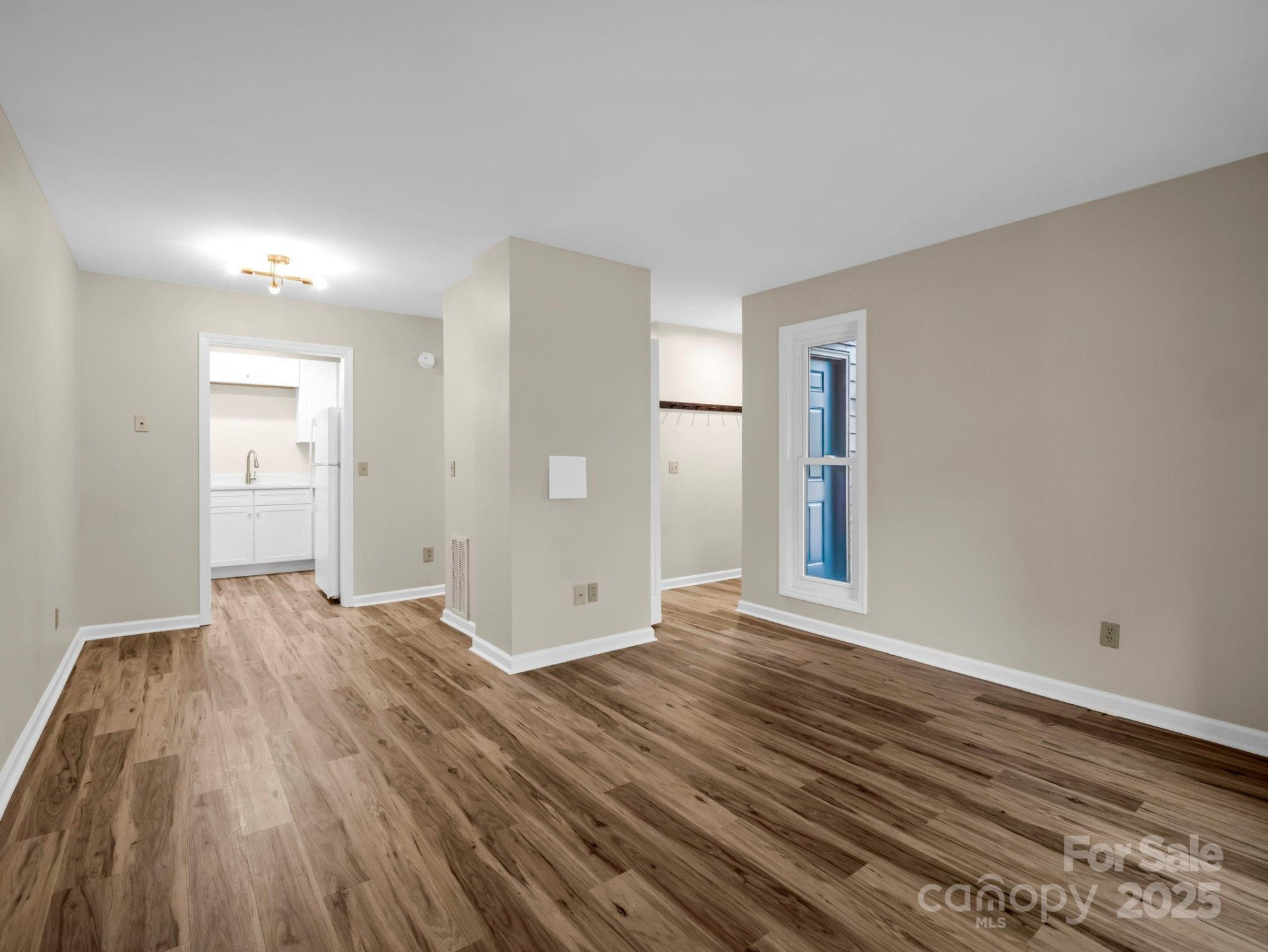 520 Courtwood Lane #8 - Photo 5