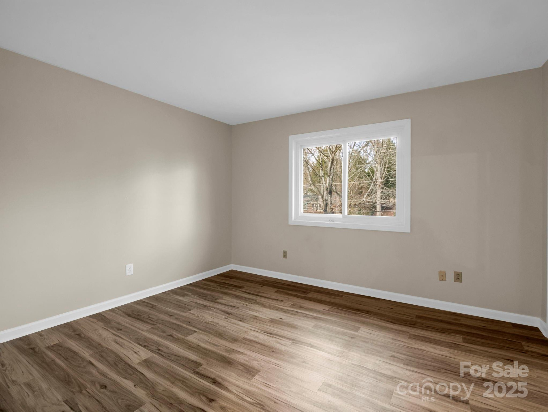 520 Courtwood Lane #8 - Photo 10