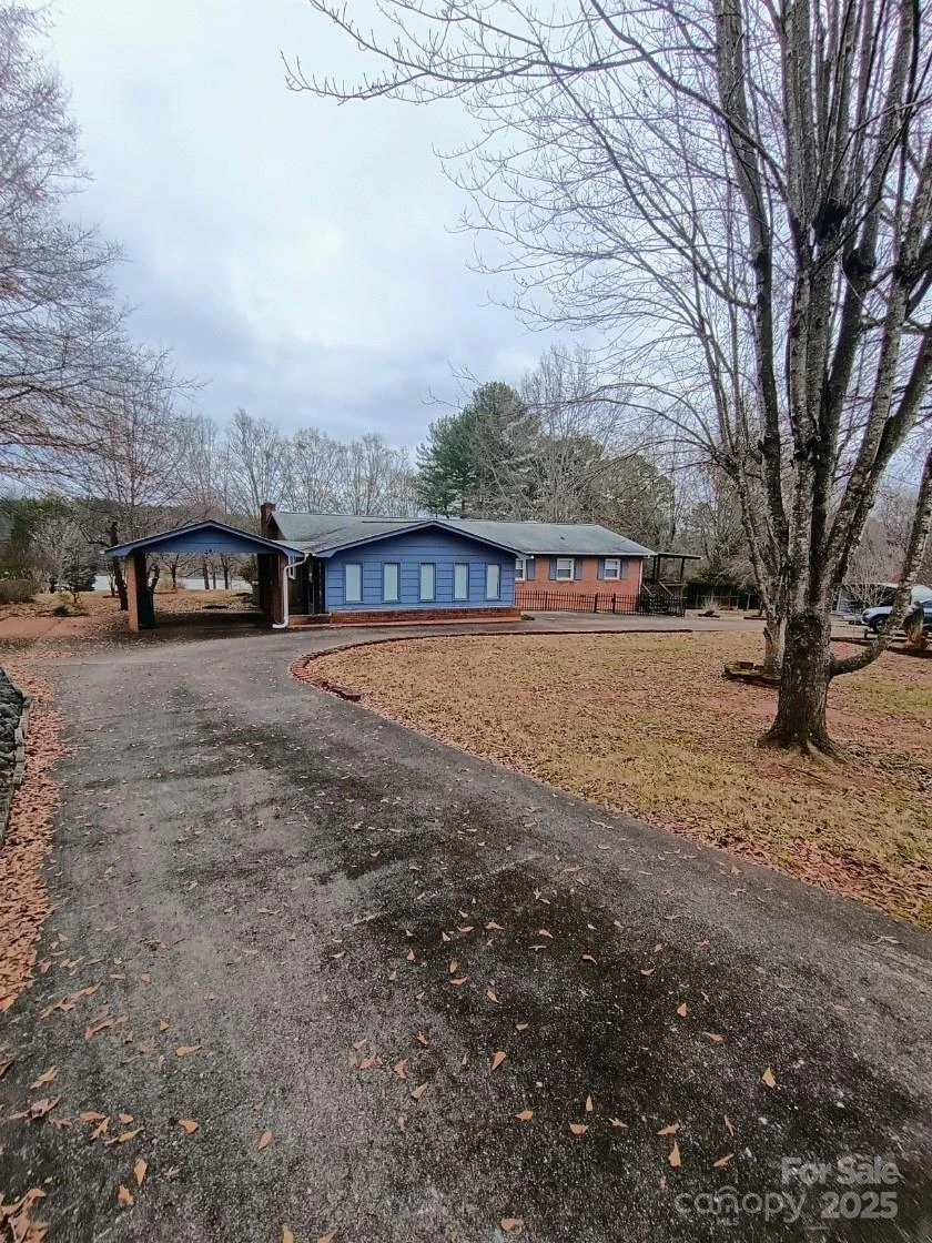 141 Justice Drive - Photo 2