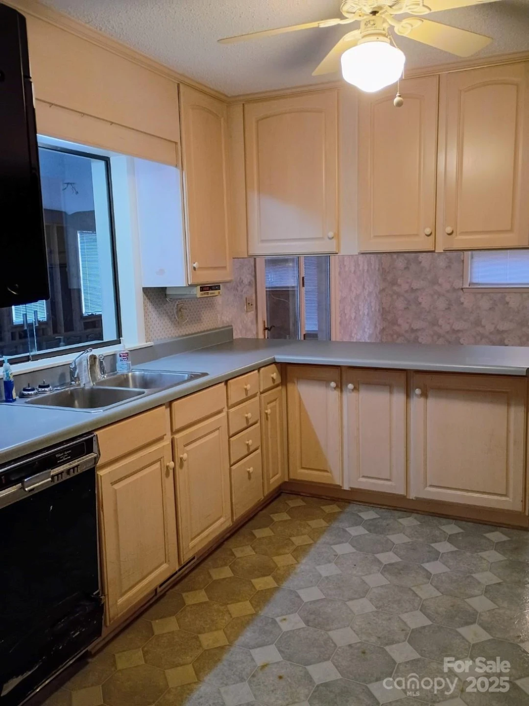 141 Justice Drive - Photo 8