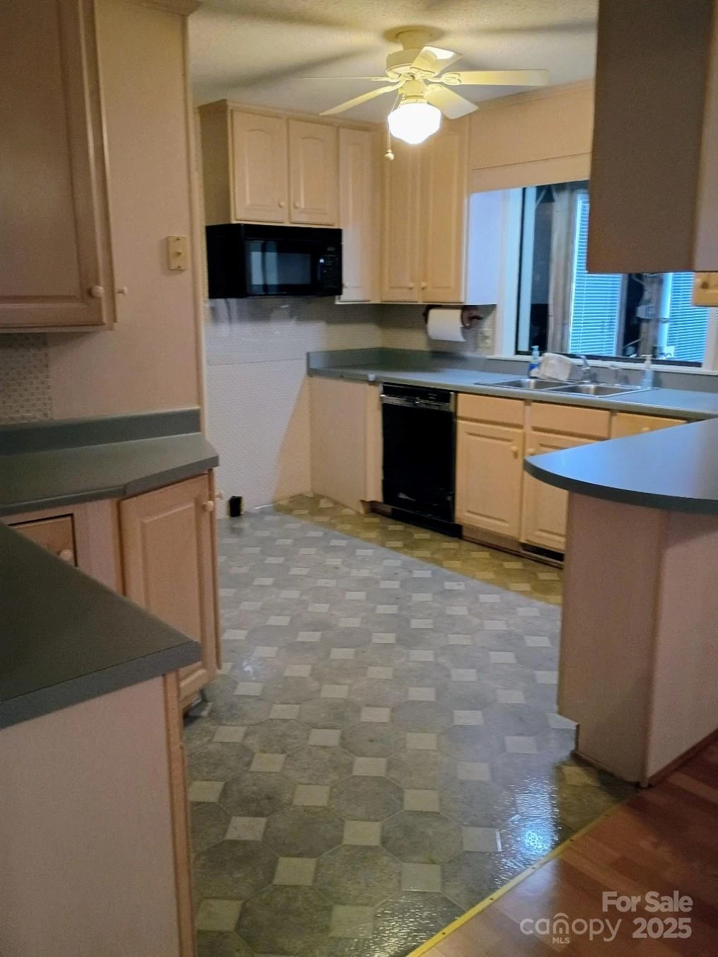 141 Justice Drive - Photo 10