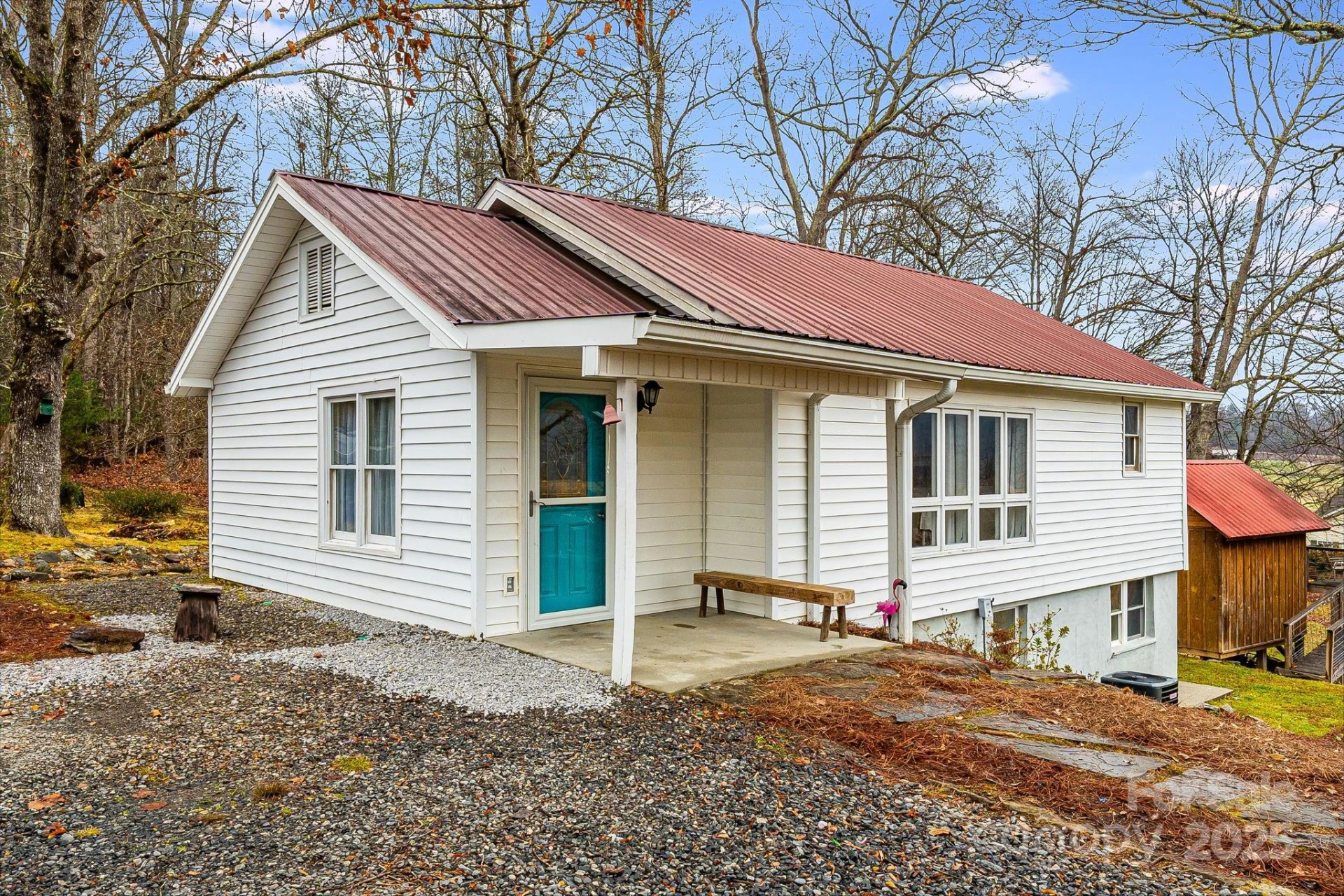 195 Whitmire Road - Photo 2