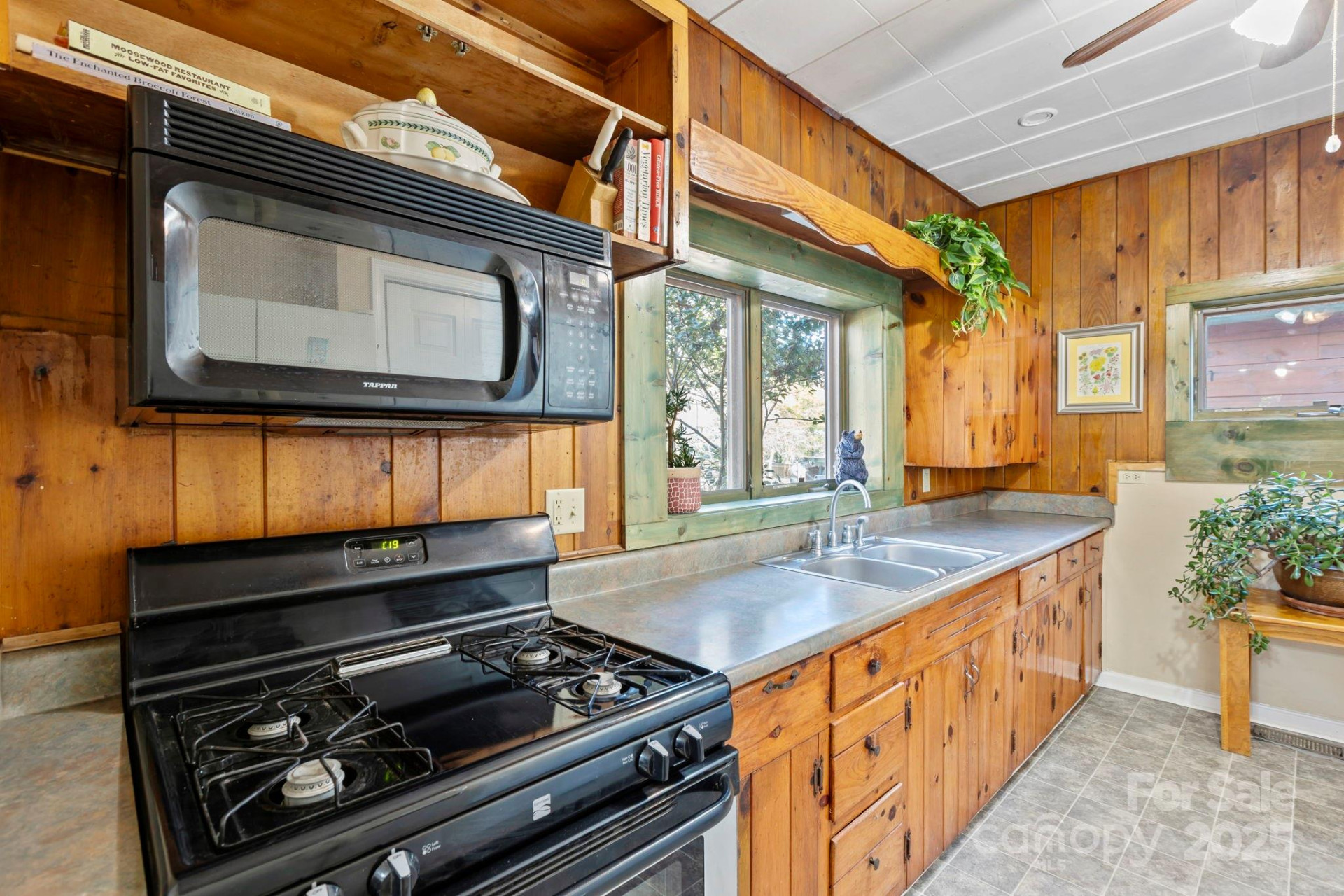 104 Enthoffer Street - Photo 8