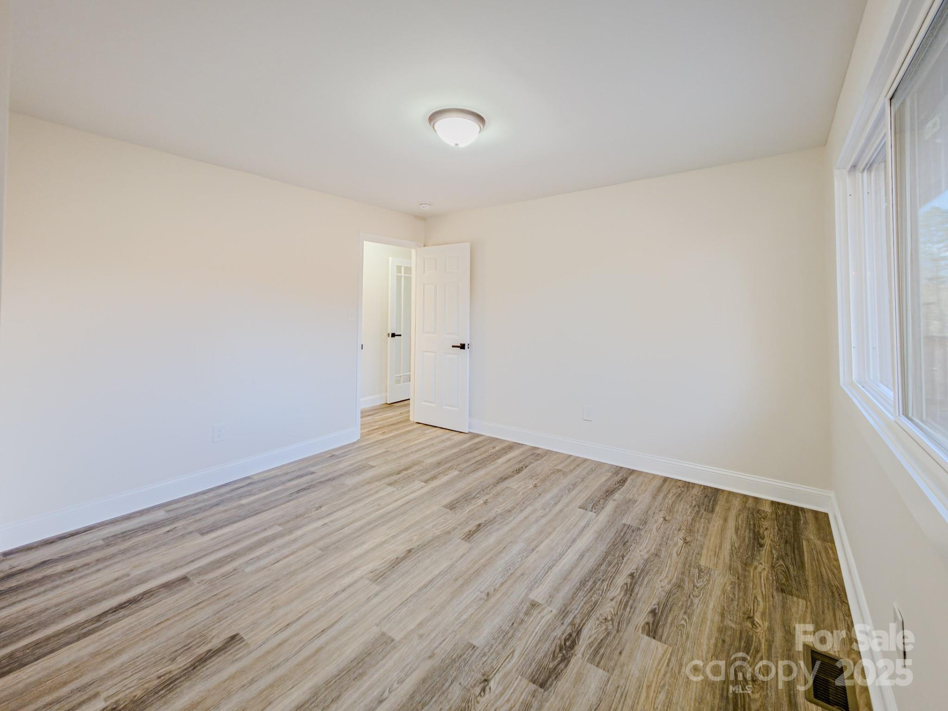 238 Lincoln Drive - Photo 15