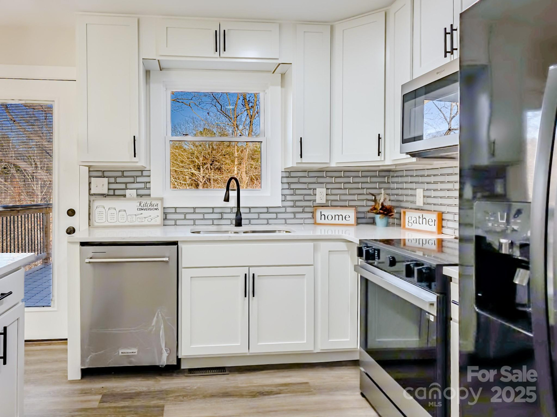 238 Lincoln Drive - Photo 8