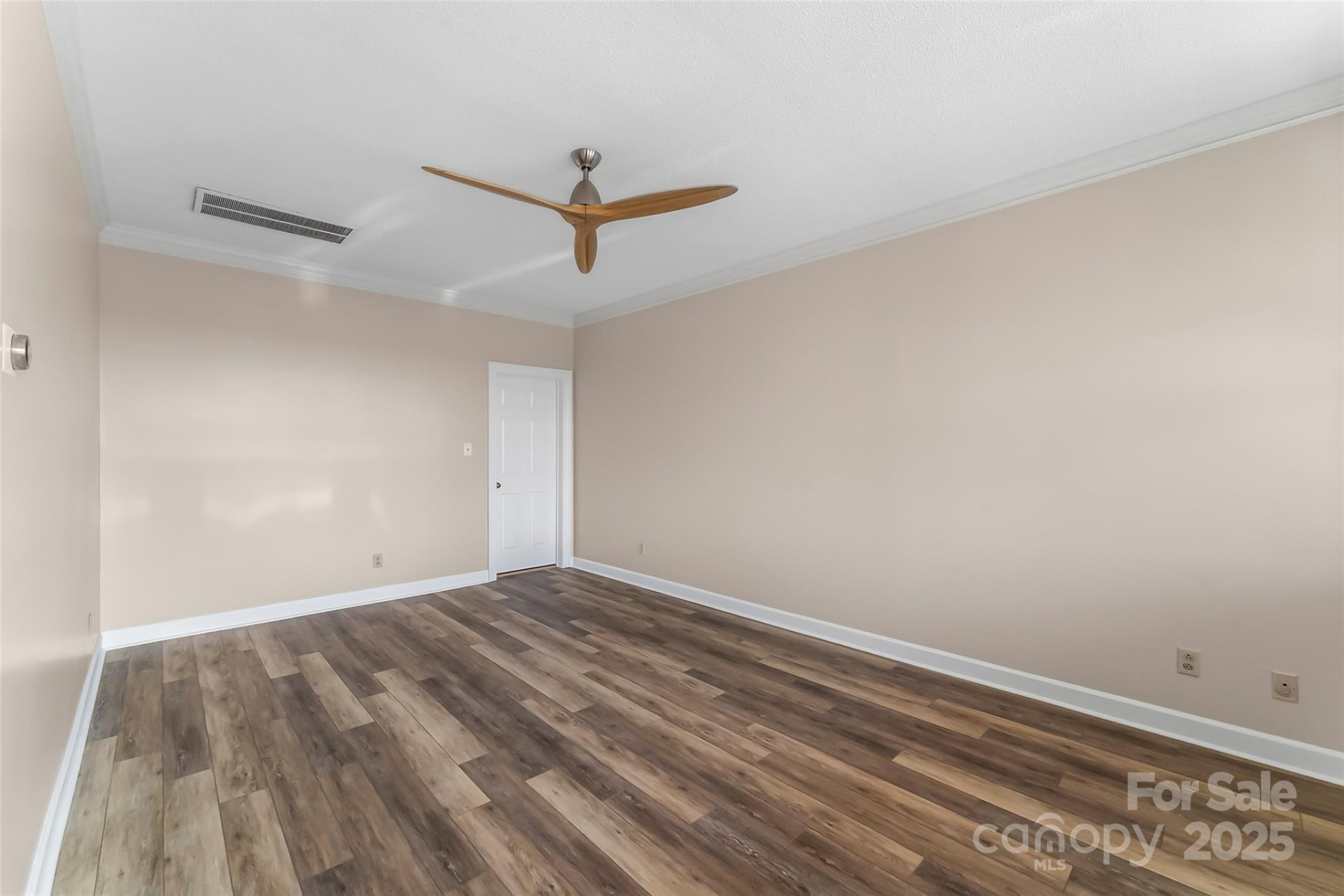 308 Green Street ##6 - Photo 4