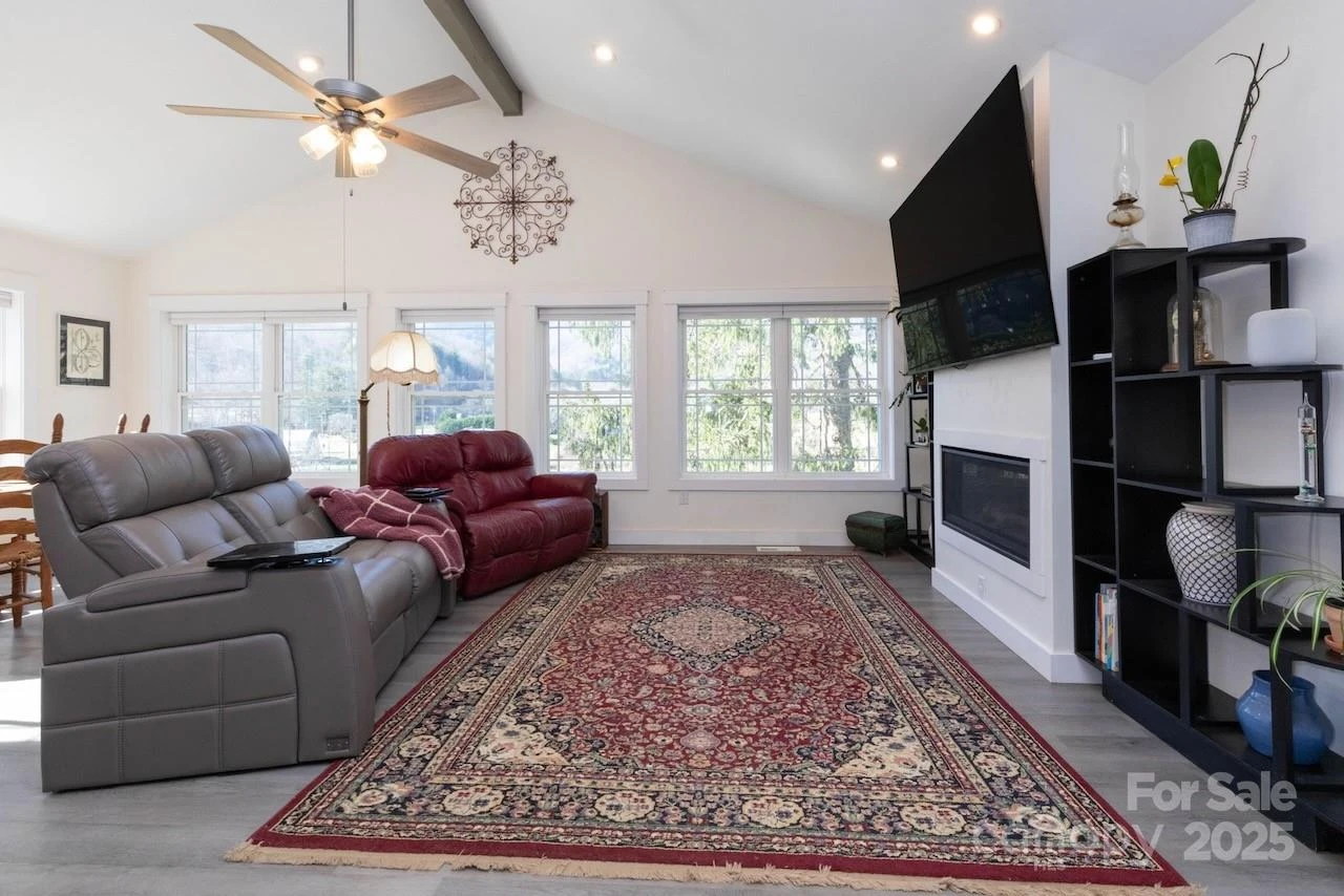 2888 Beaverdam Road - Photo 6