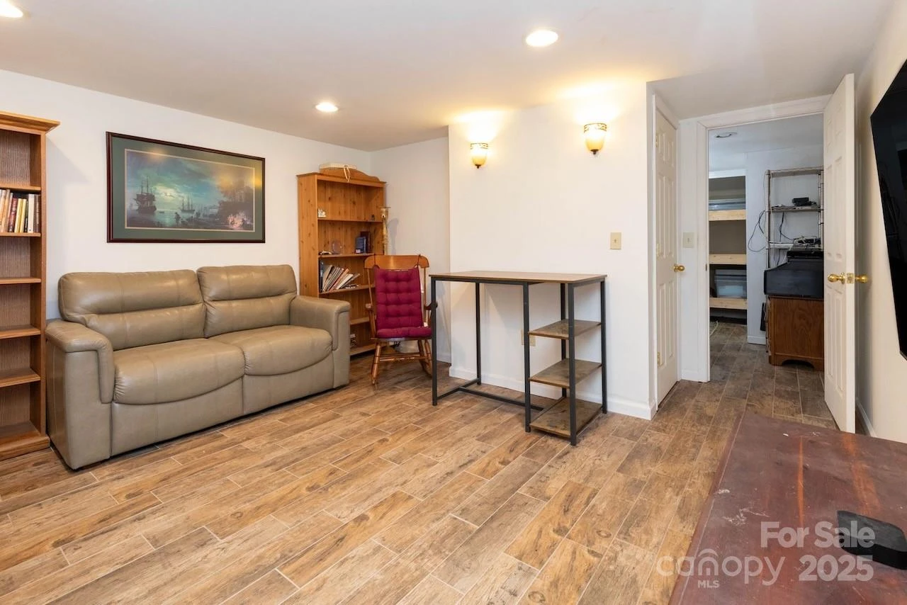 2888 Beaverdam Road - Photo 12