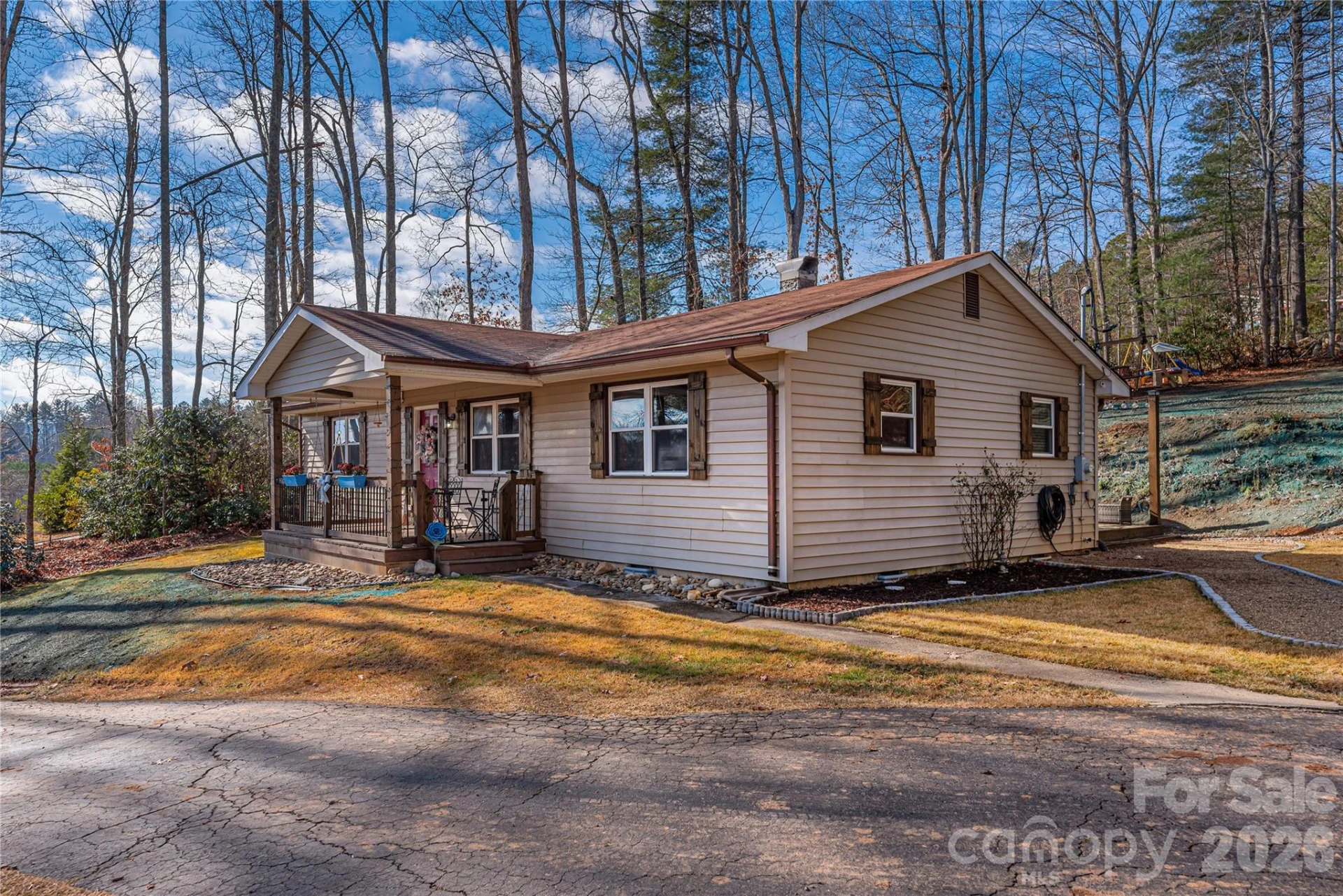2746 Turnpike Road