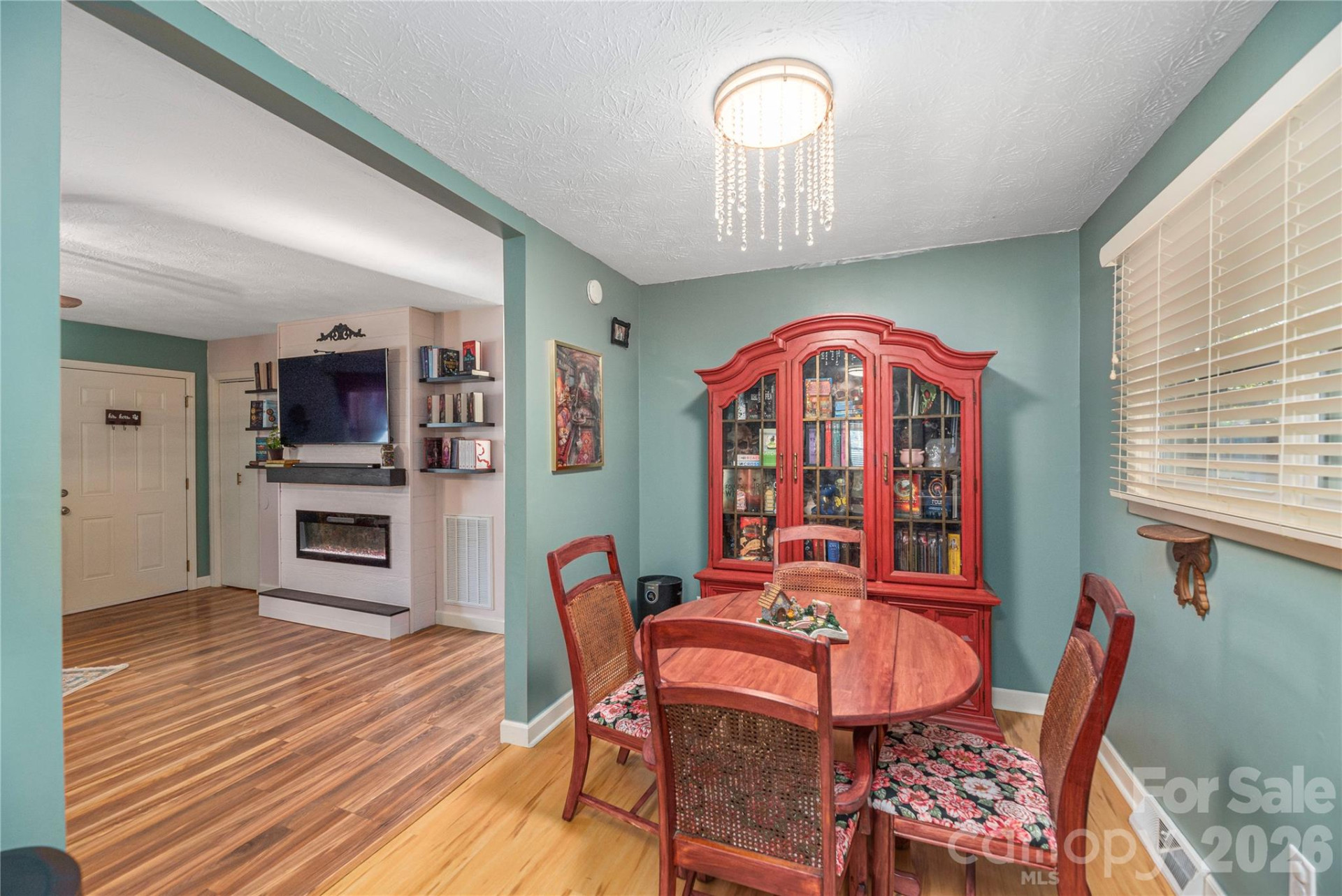 2746 Turnpike Road - Photo 10