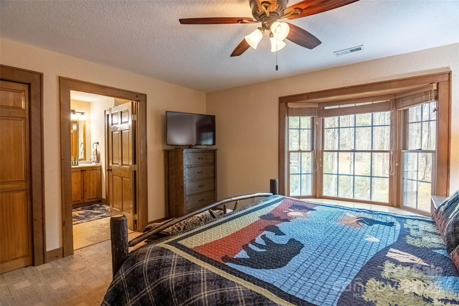 620 Sapphire Valley Road - Photo 18