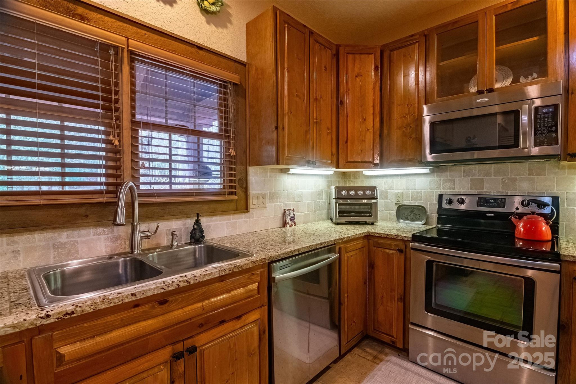 620 Sapphire Valley Road - Photo 7