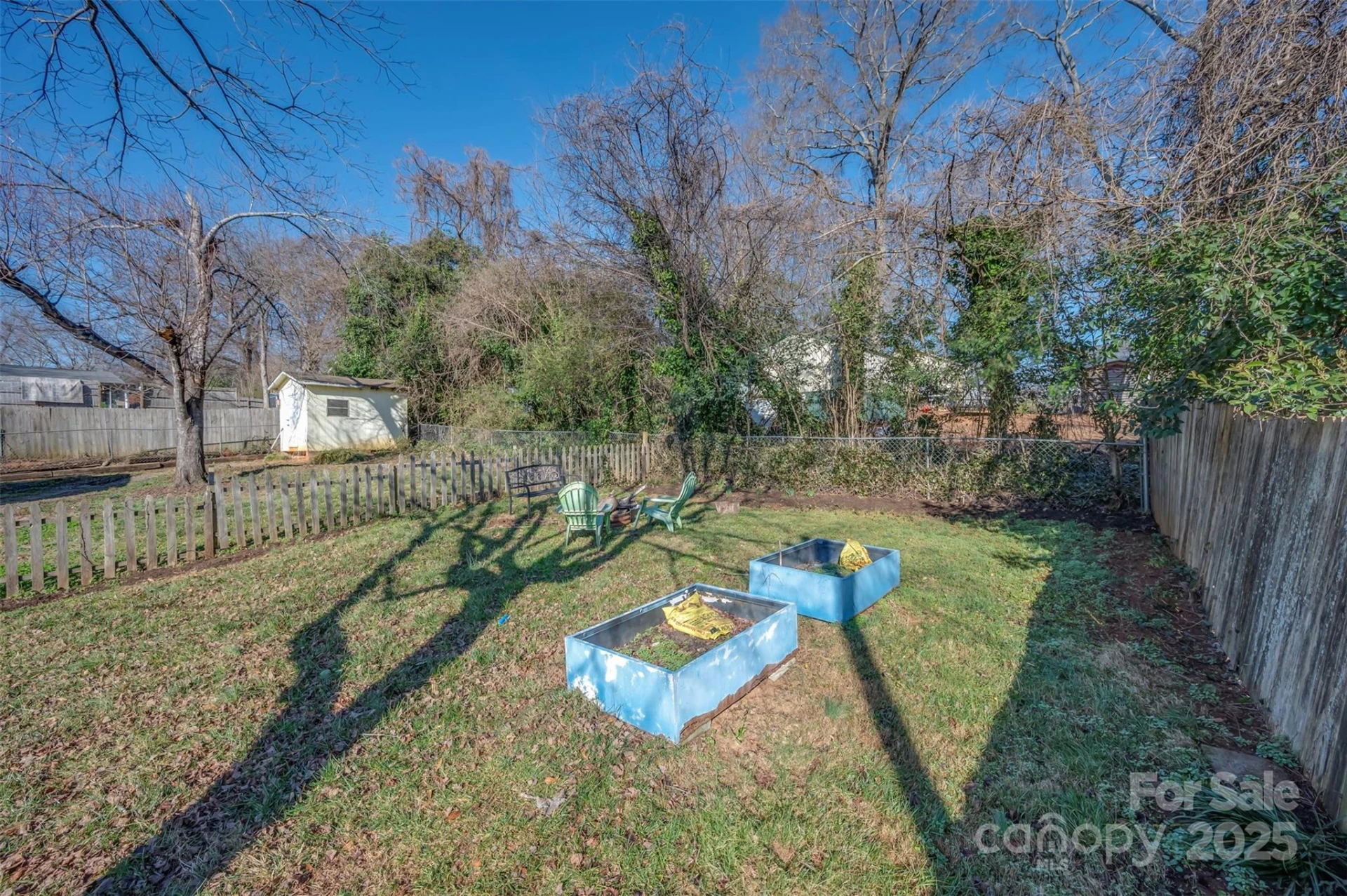205 Bentwood Drive - Photo 2