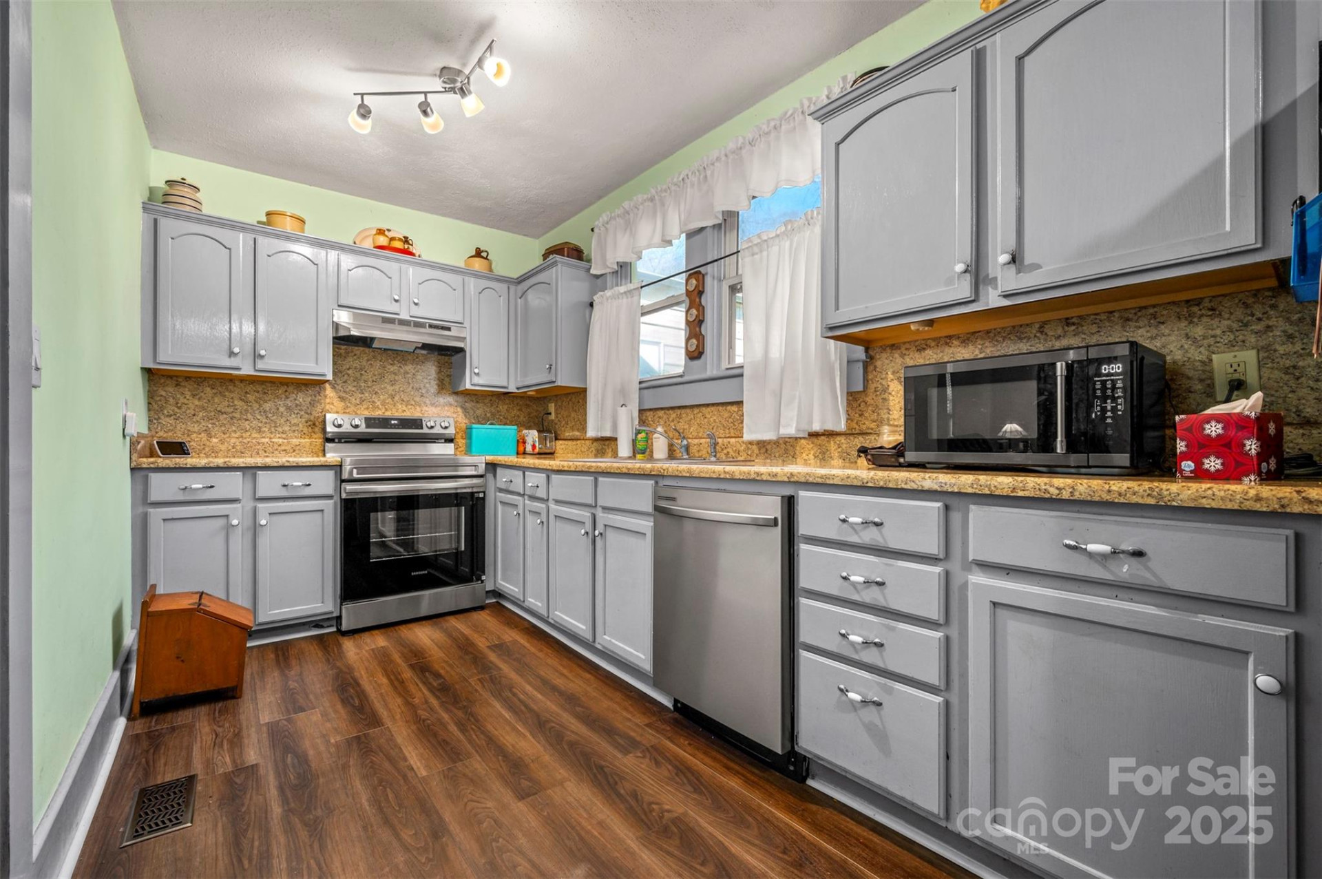 205 Bentwood Drive - Photo 13