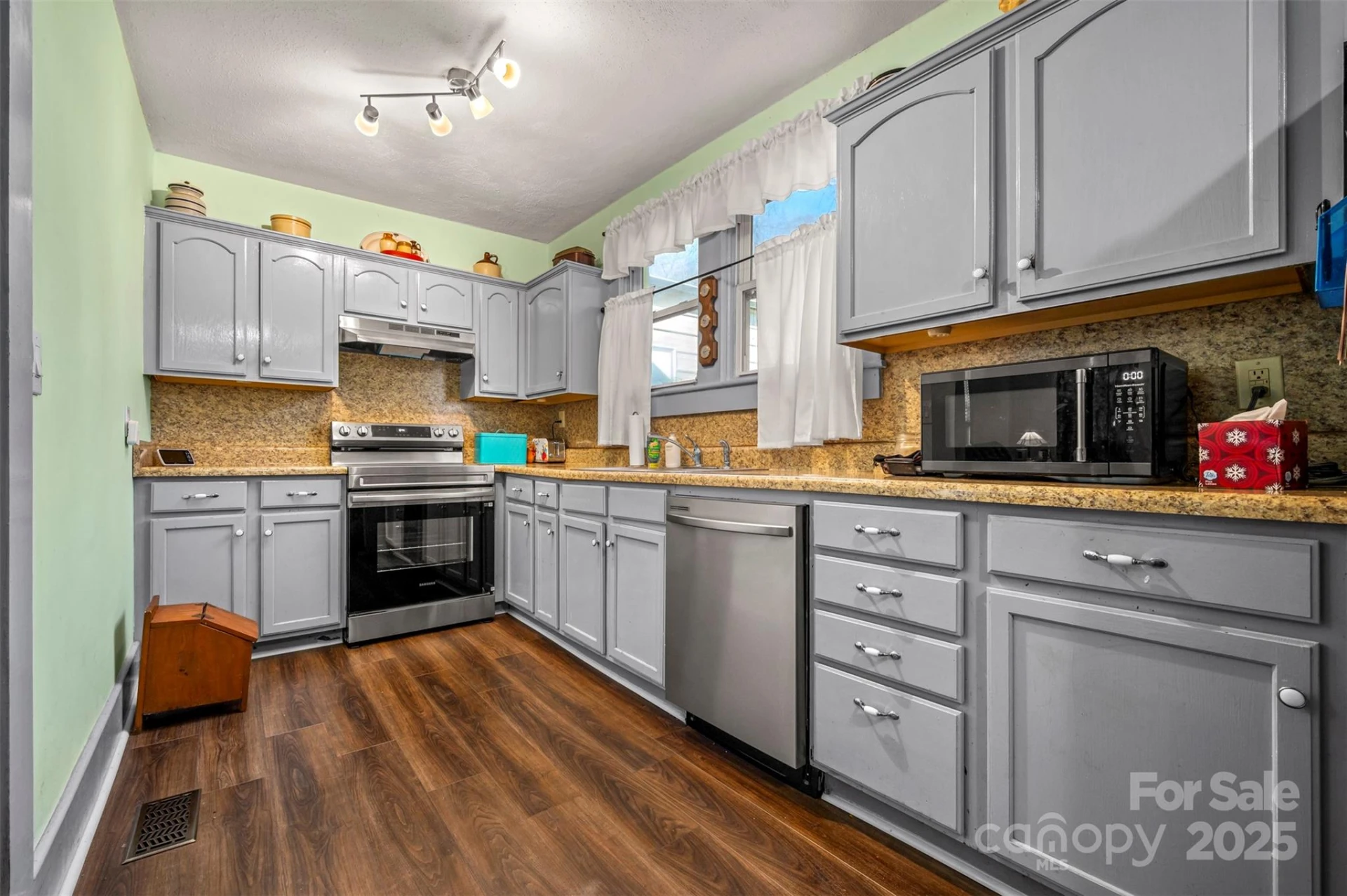 205 Bentwood Drive - Photo 13