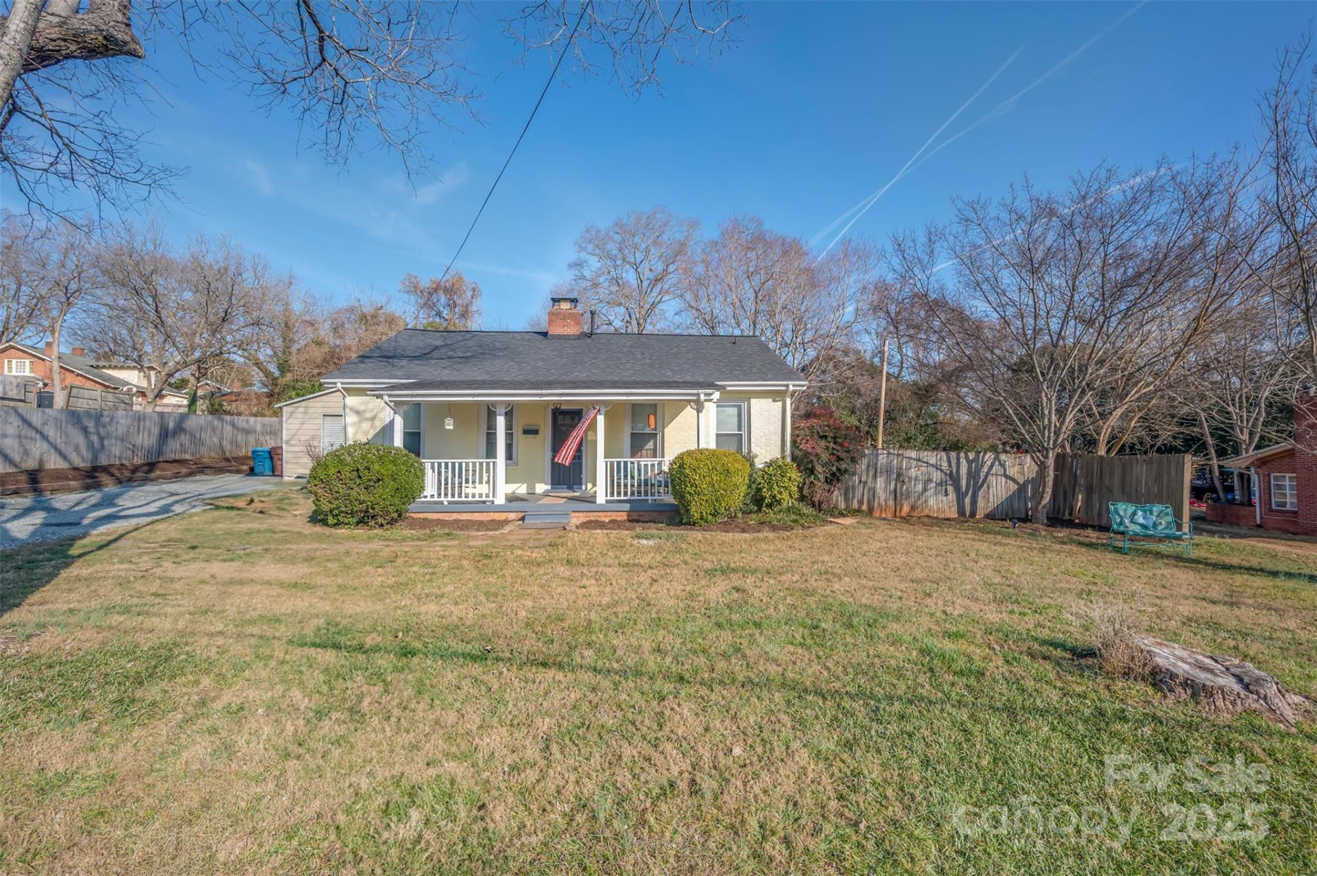 205 Bentwood Drive - Photo 3