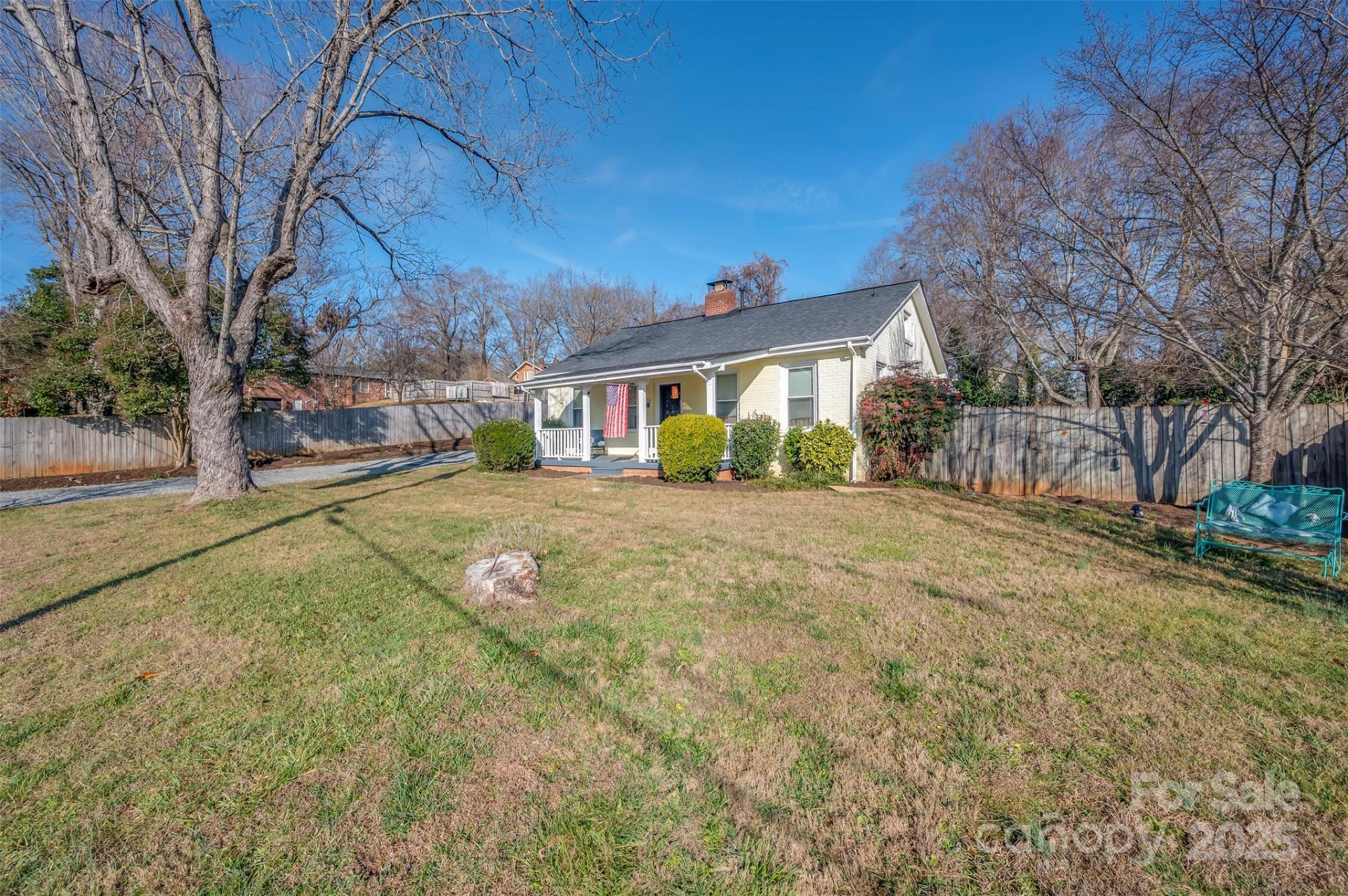 205 Bentwood Drive - Photo 4