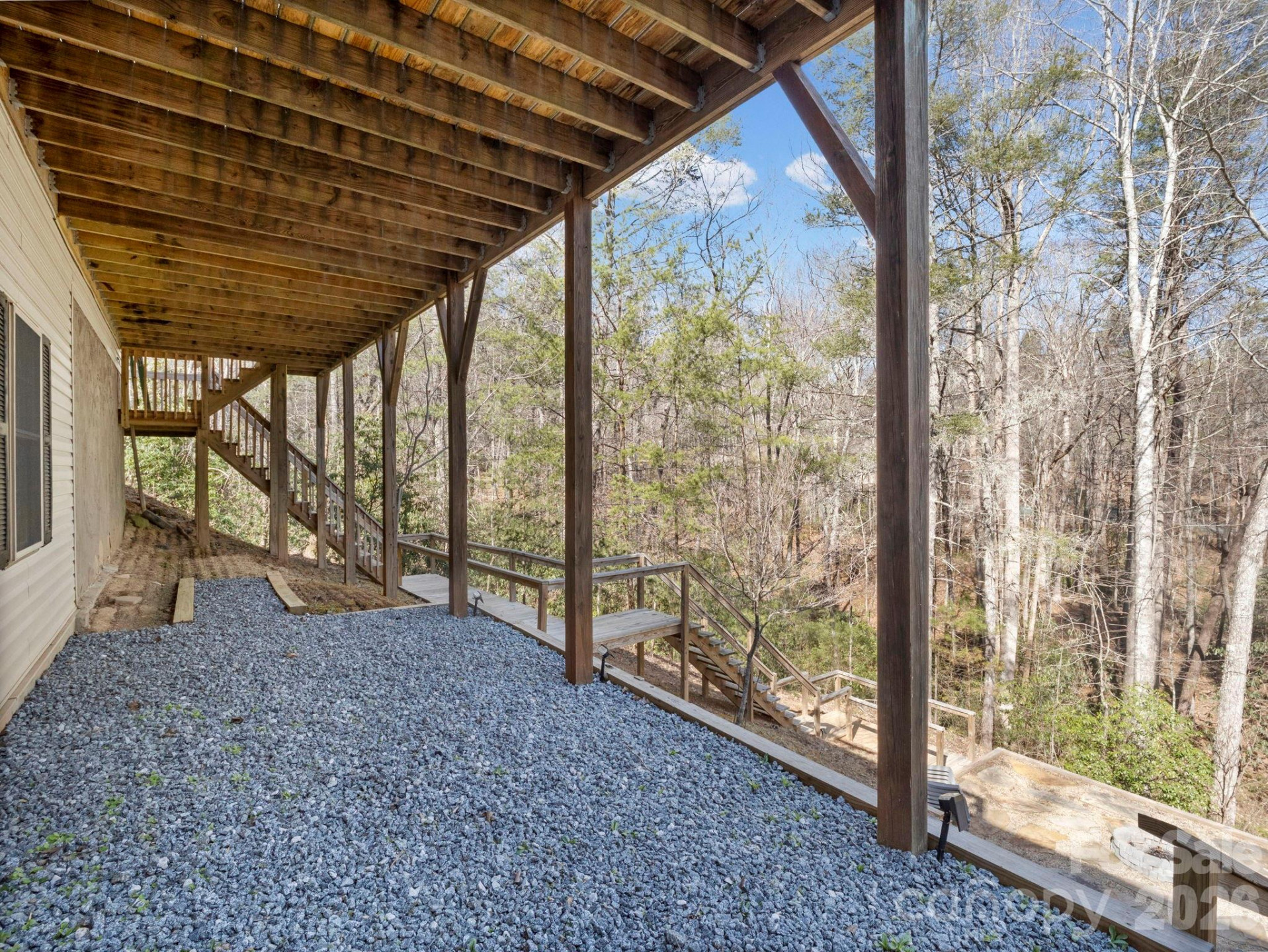 137 Weaver Court - Photo 31