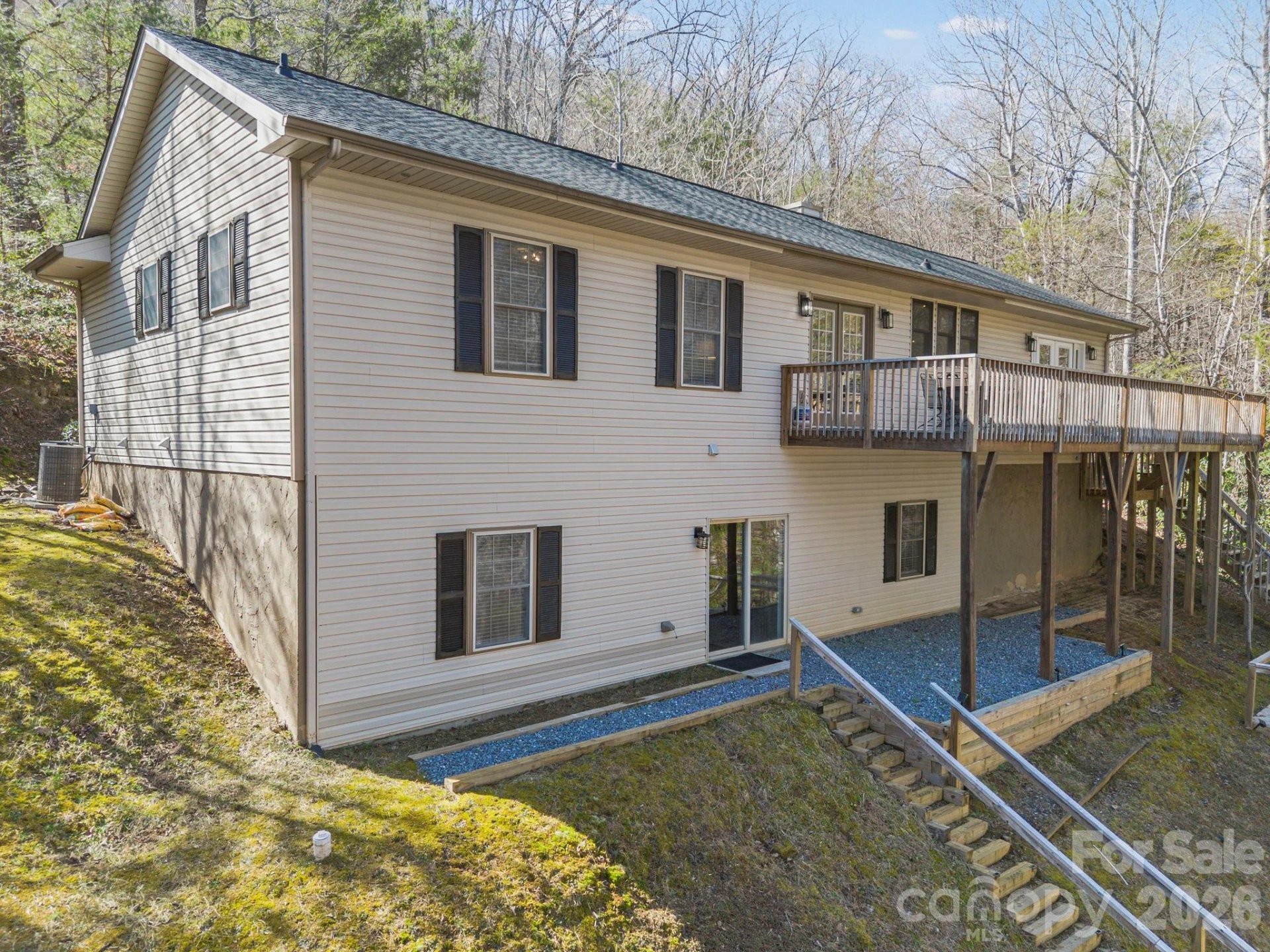 137 Weaver Court - Photo 36