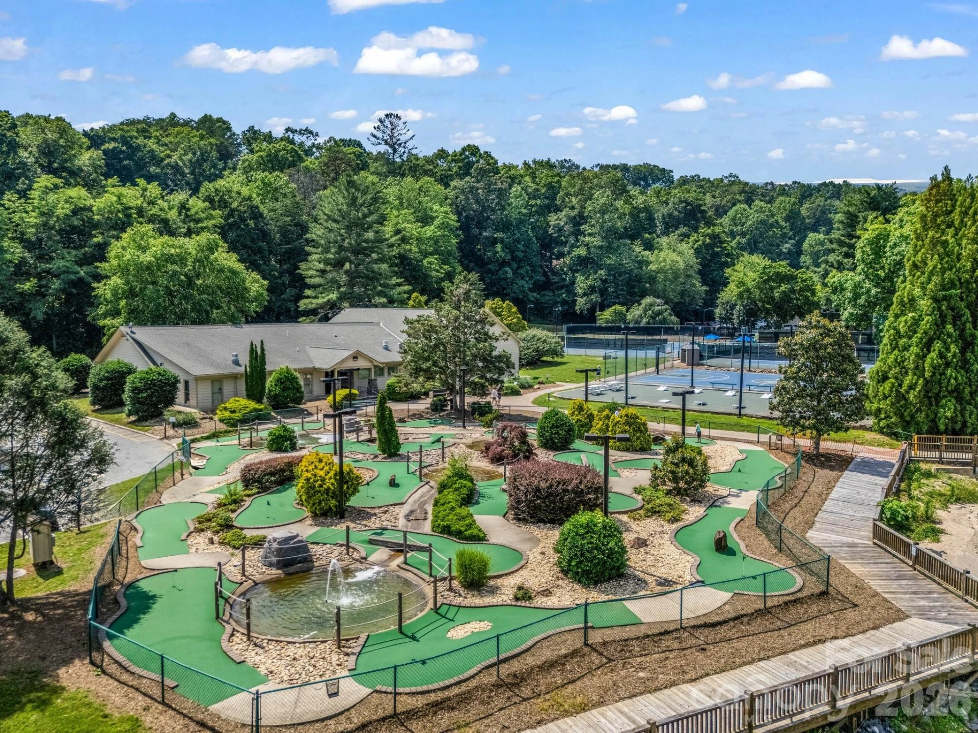 137 Weaver Court - Photo 45
