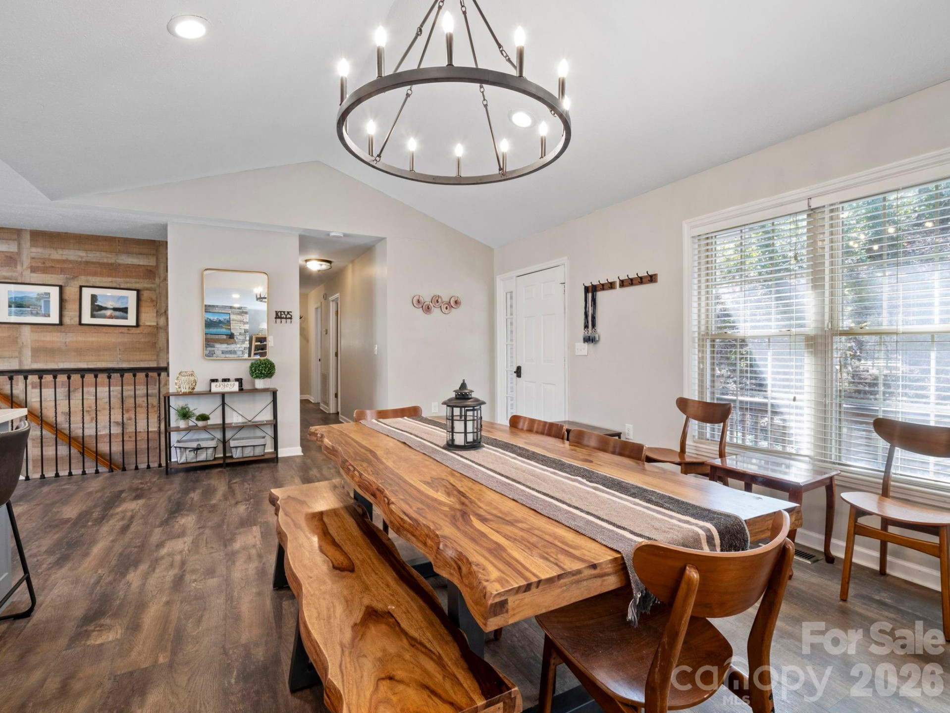 137 Weaver Court - Photo 7