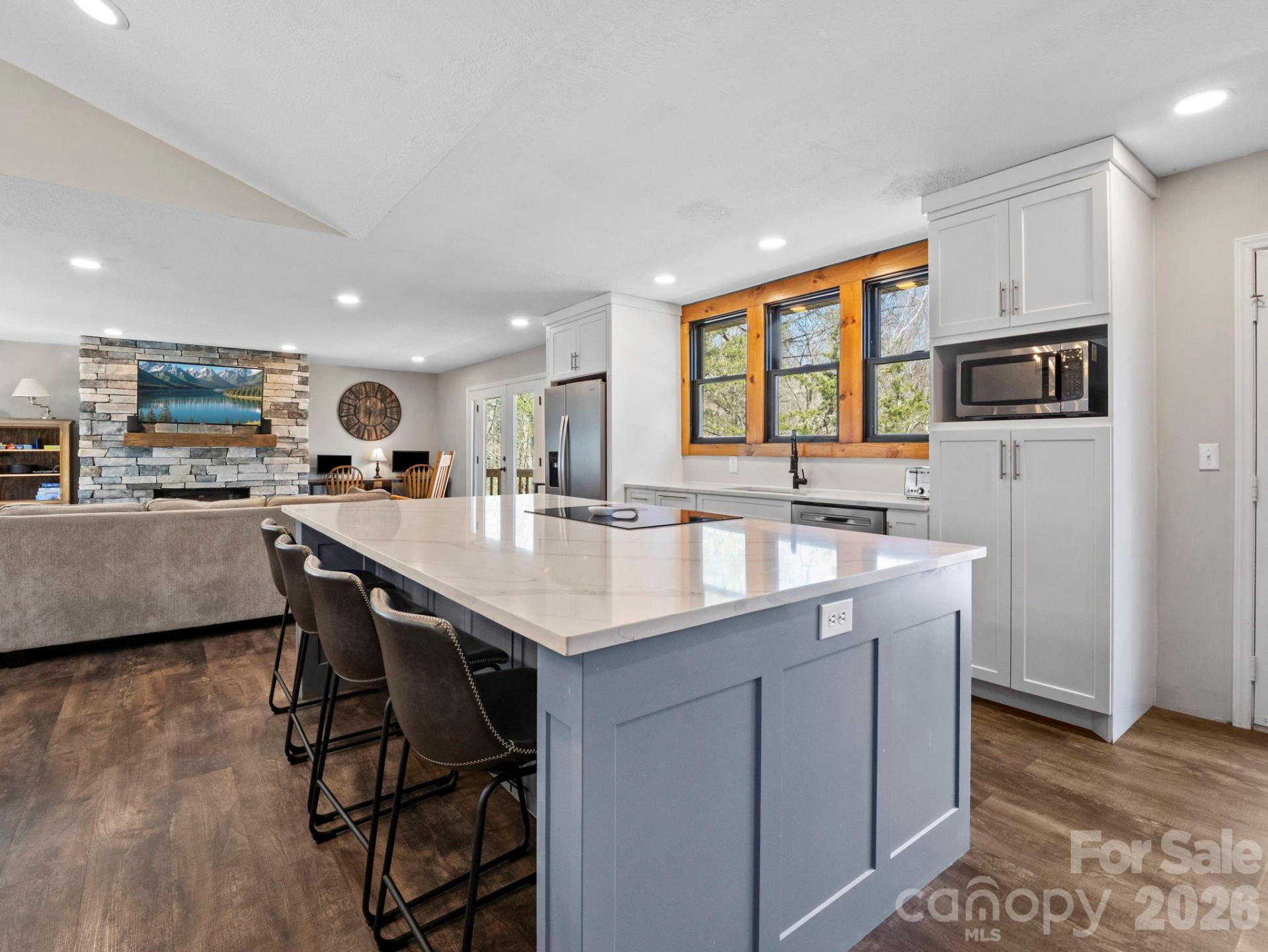 137 Weaver Court - Photo 9