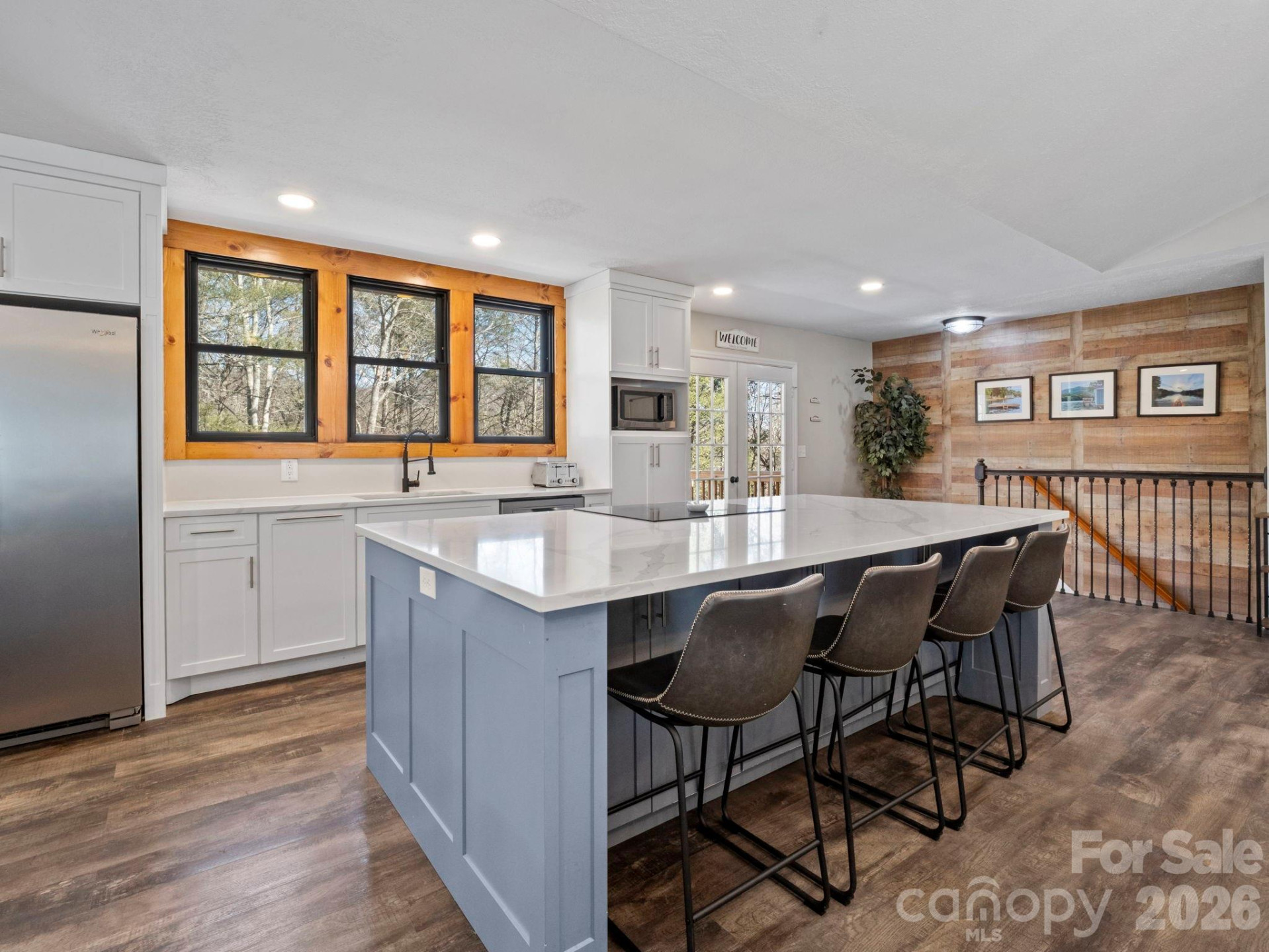 137 Weaver Court - Photo 10