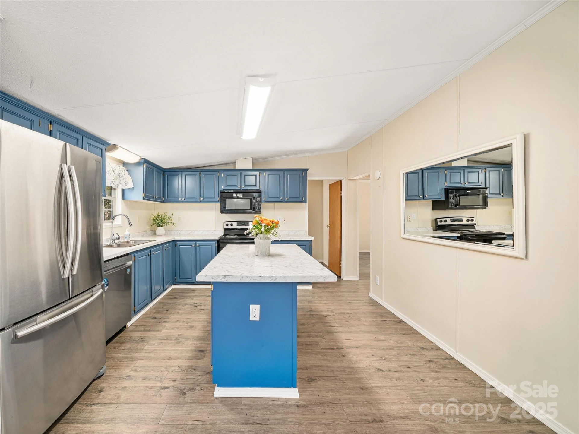 105 Satinwood Drive - Photo 4