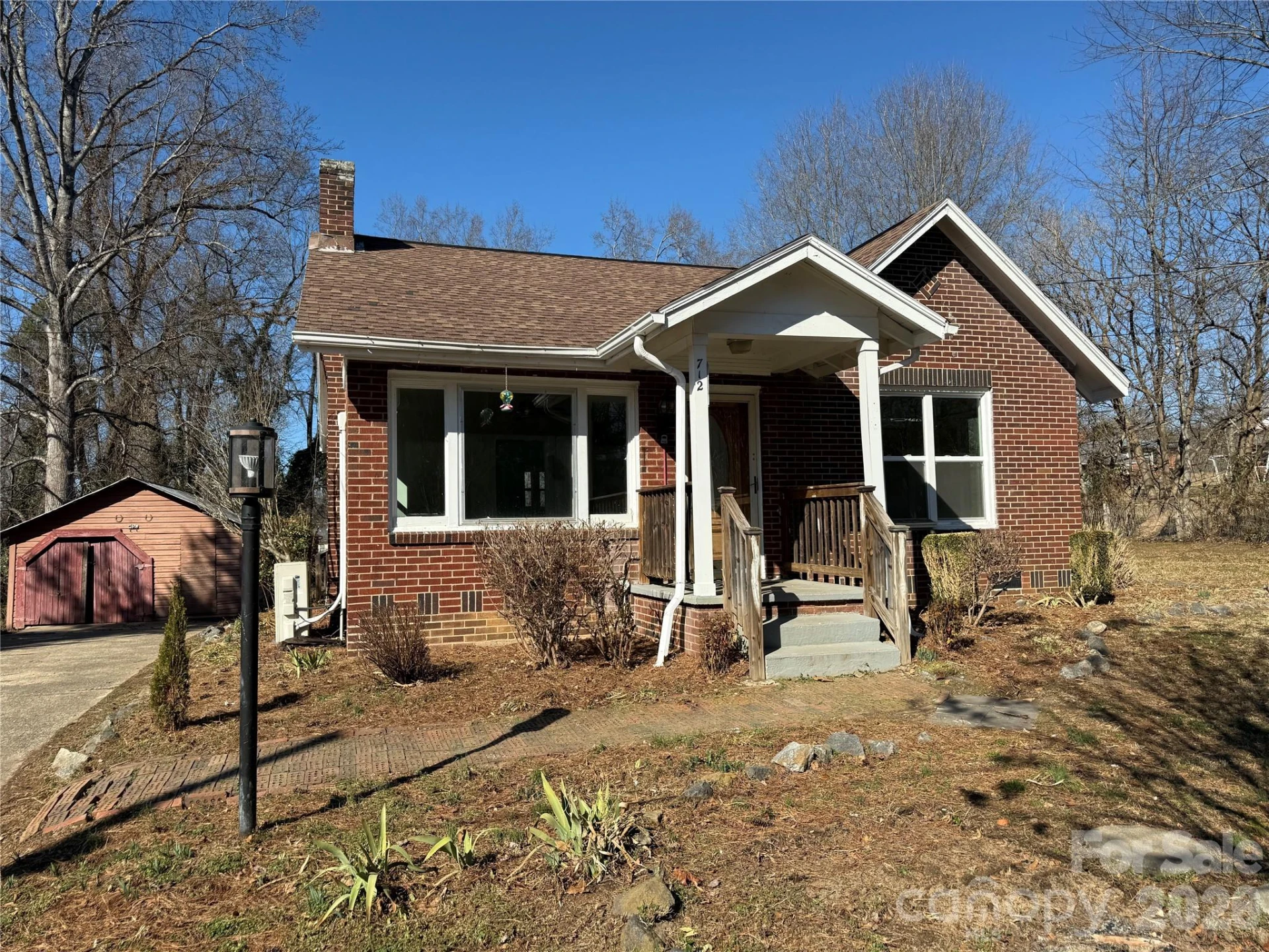 712 Griffin Avenue - Photo 2