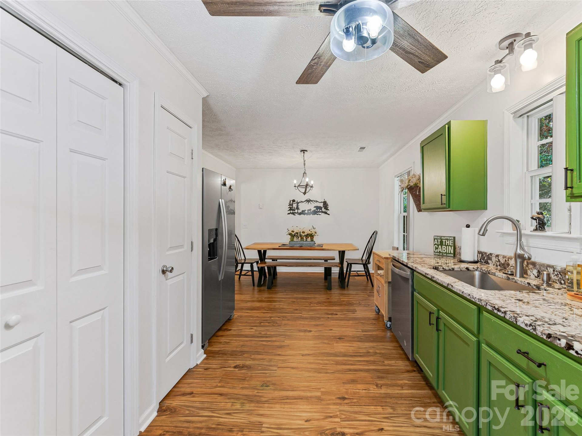 860 Creekside Drive - Photo 9