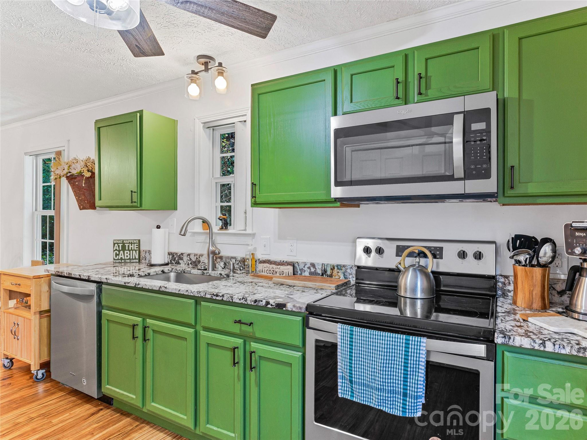 860 Creekside Drive - Photo 10