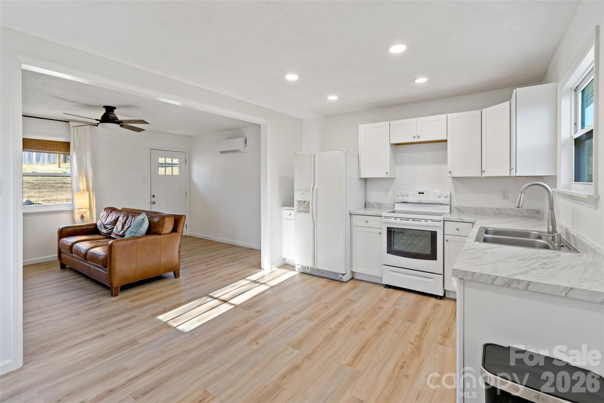 29 Alexander Street - Photo 15