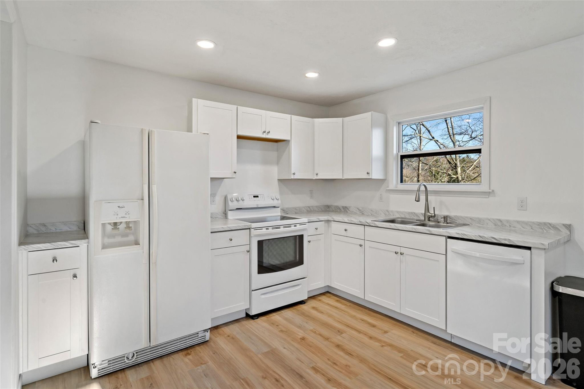 29 Alexander Street - Photo 16